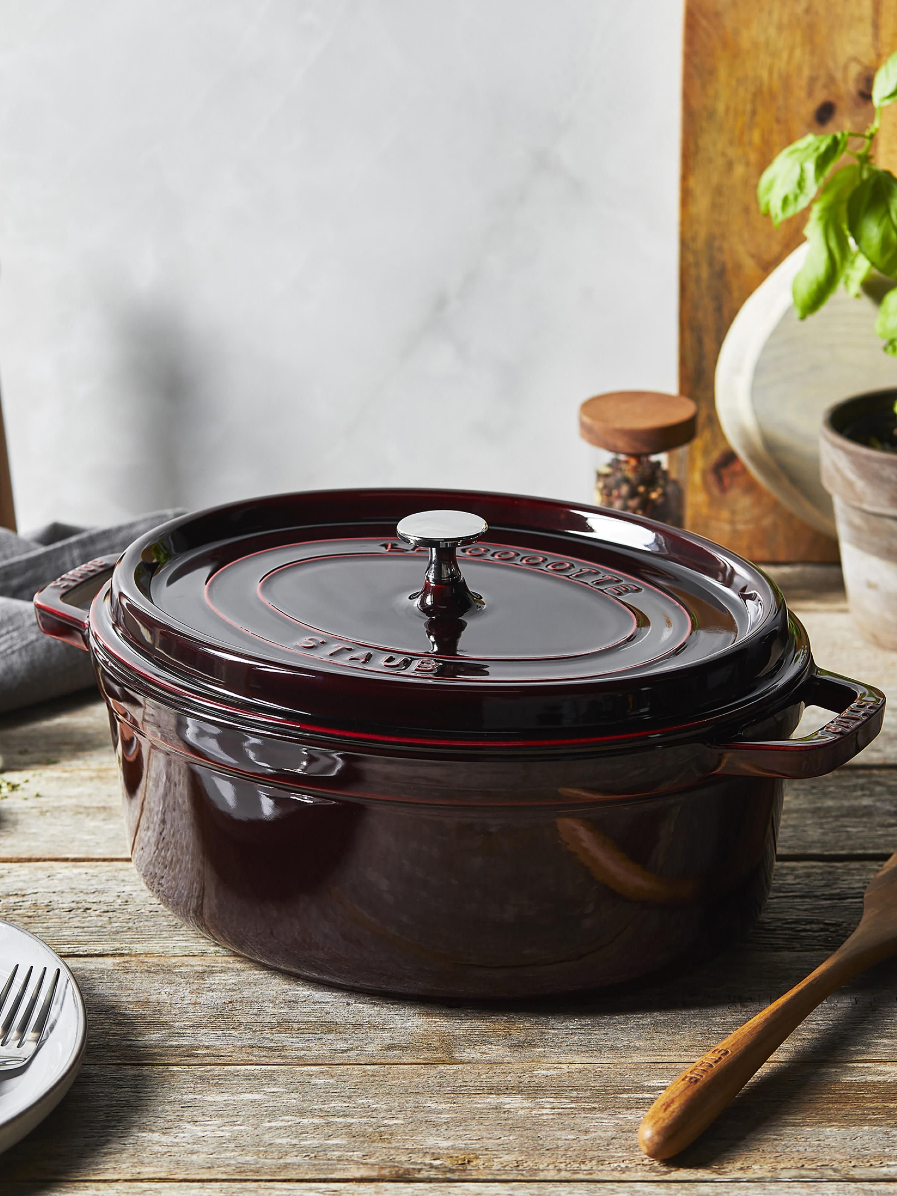 Ovaler Bräter La Cocotte aus Gusseisen