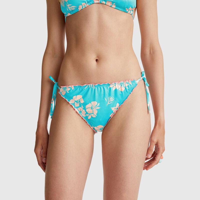 Swim bottoms with flower print
