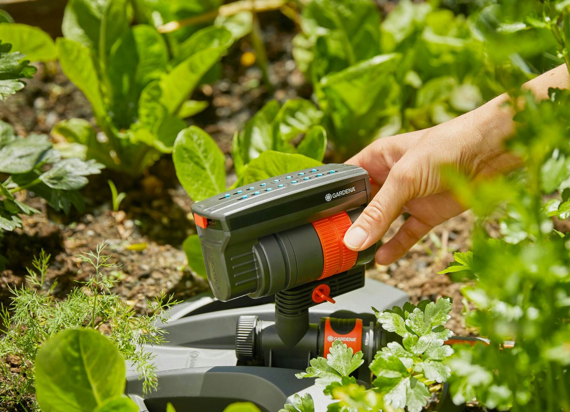 Gardena ZoomMaxx Frost Proof Oscillating Sprinkler on Metal Spike, 76-2300 sq.ft