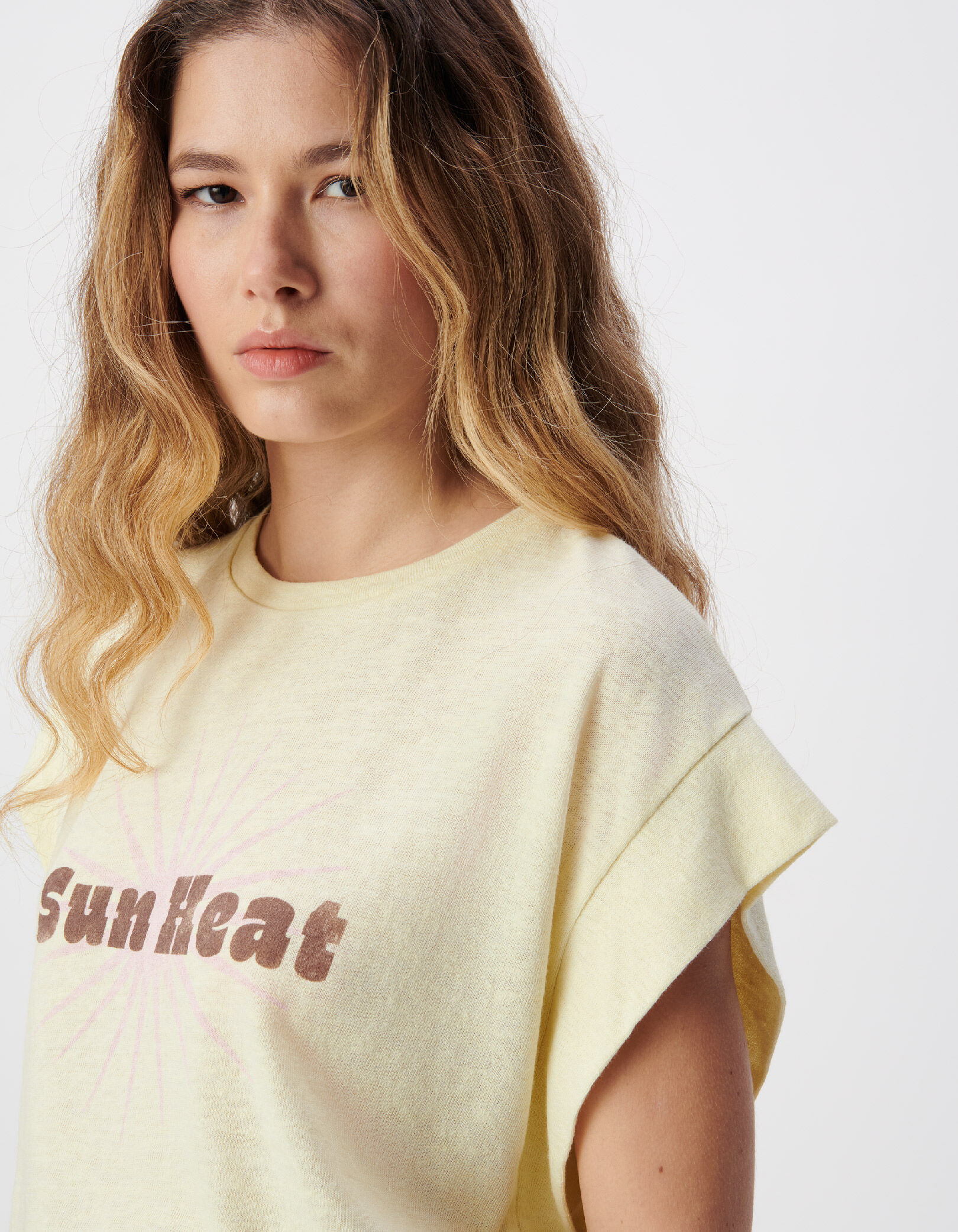 Tee-shirt manches courtes jaune message et soleil Femme