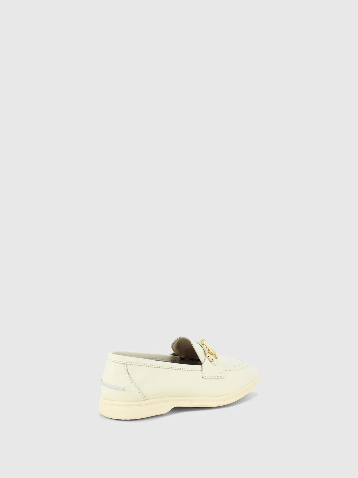 Loafers com Apliques em Branco Cru