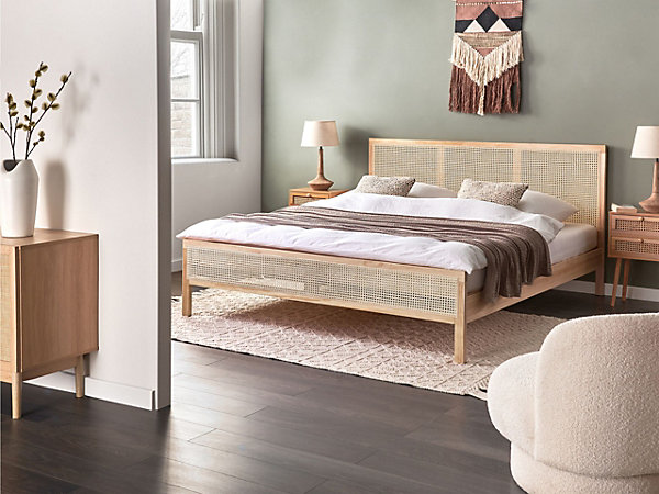 Lit avec sommier Bois de pin SALERNAS 180 x 200 cm Marron clair