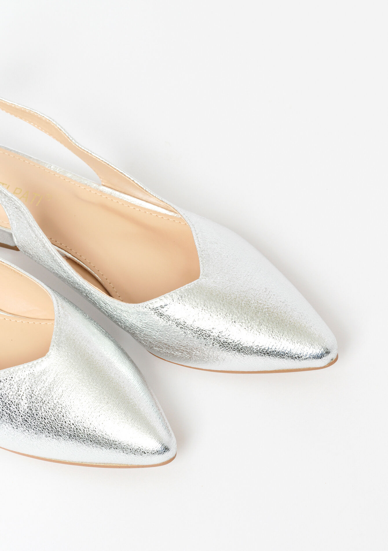 Metallic pumps met strikjes