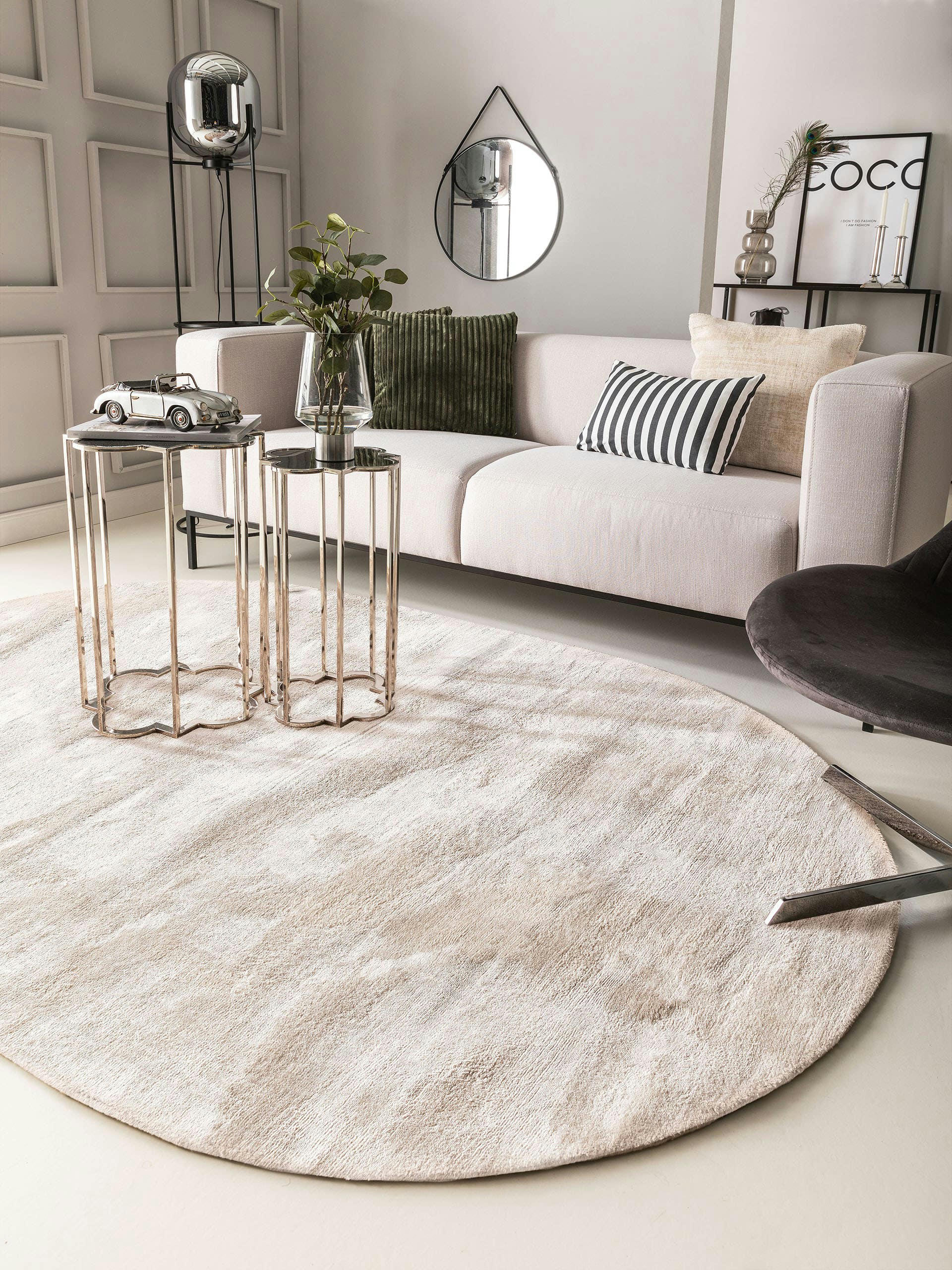 NELA - Tapis en viscose ovale ivory 150x230