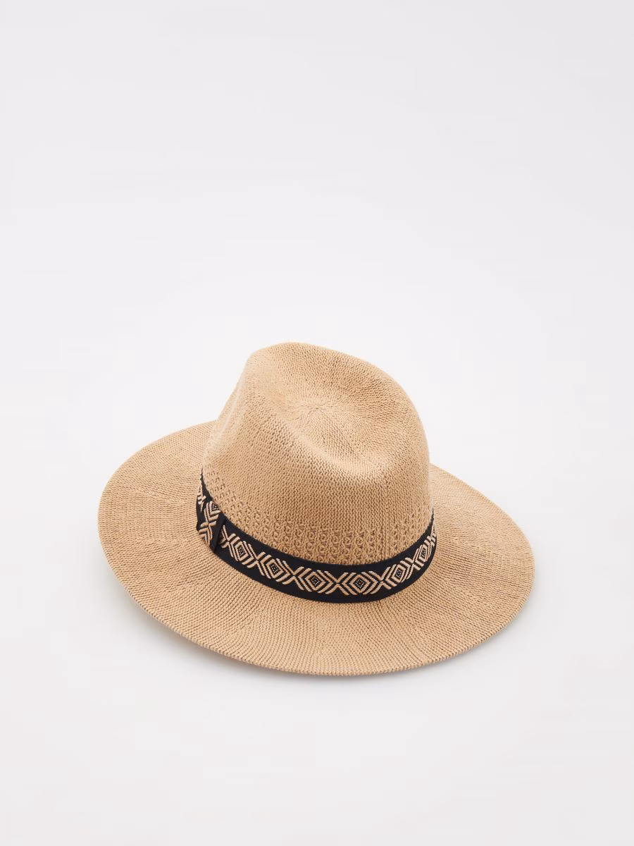 Woven Hat With Band