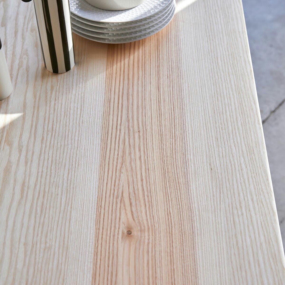 JOSEF - Table en frêne olivier massif français 4/6 pers.