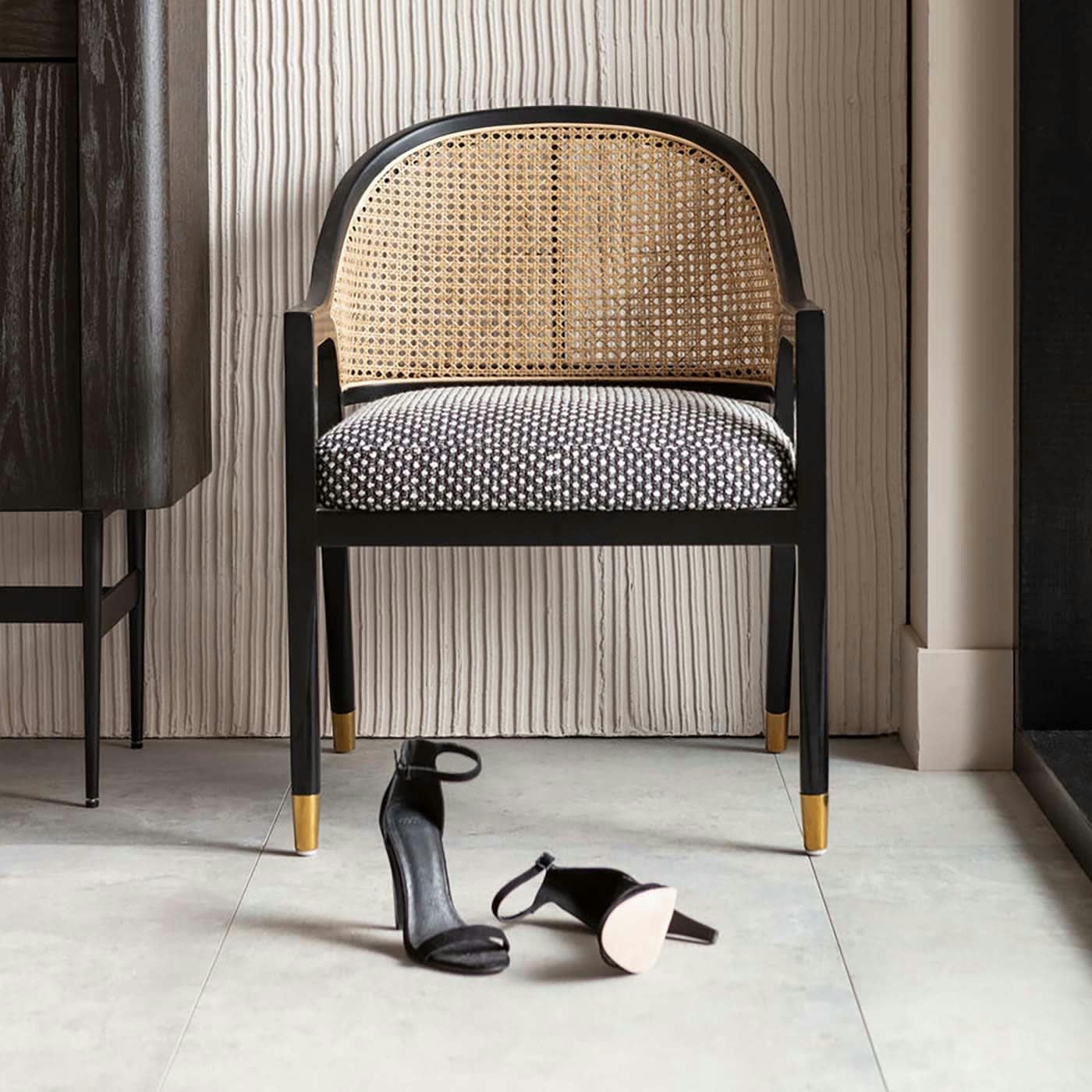 HORIZON - Fauteuil en tissu noir et blanc, rotin et hêtre noir