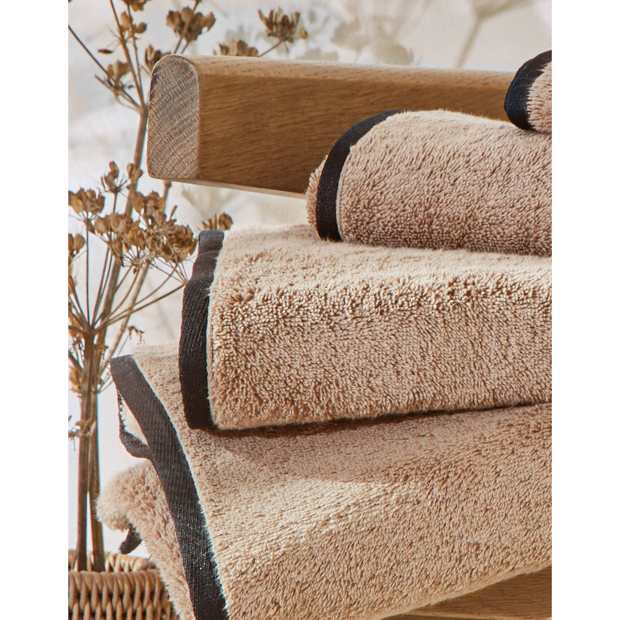 Eponge unie 540g/m2 confort luxe, collection "Intemporelle"