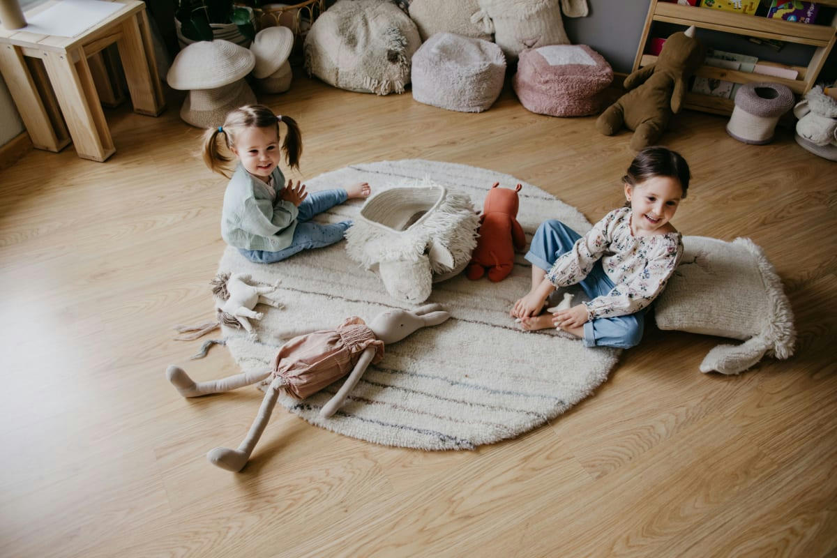 PINK NOSE SHEEP - Tapis lavable en laine grise Ø 120