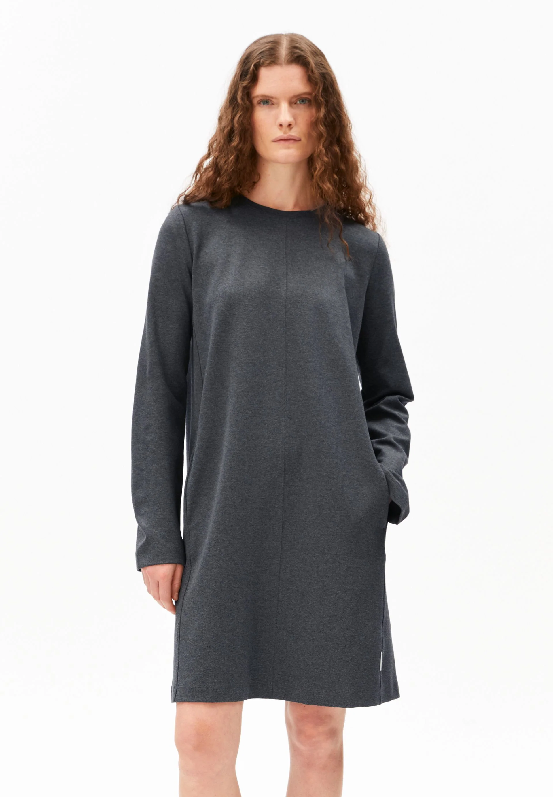 MAARILIANA LANGÄRMLIGES JERSEYKLEID