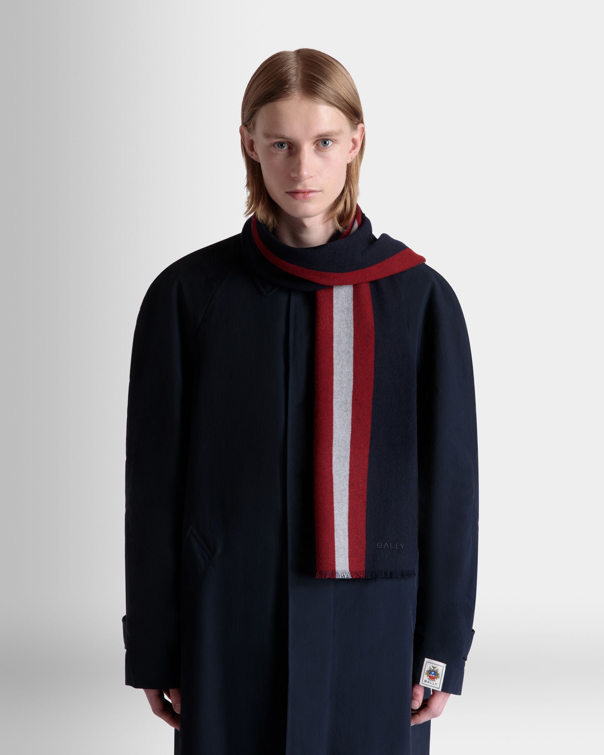 Schal aus Wolle in Navy Blue