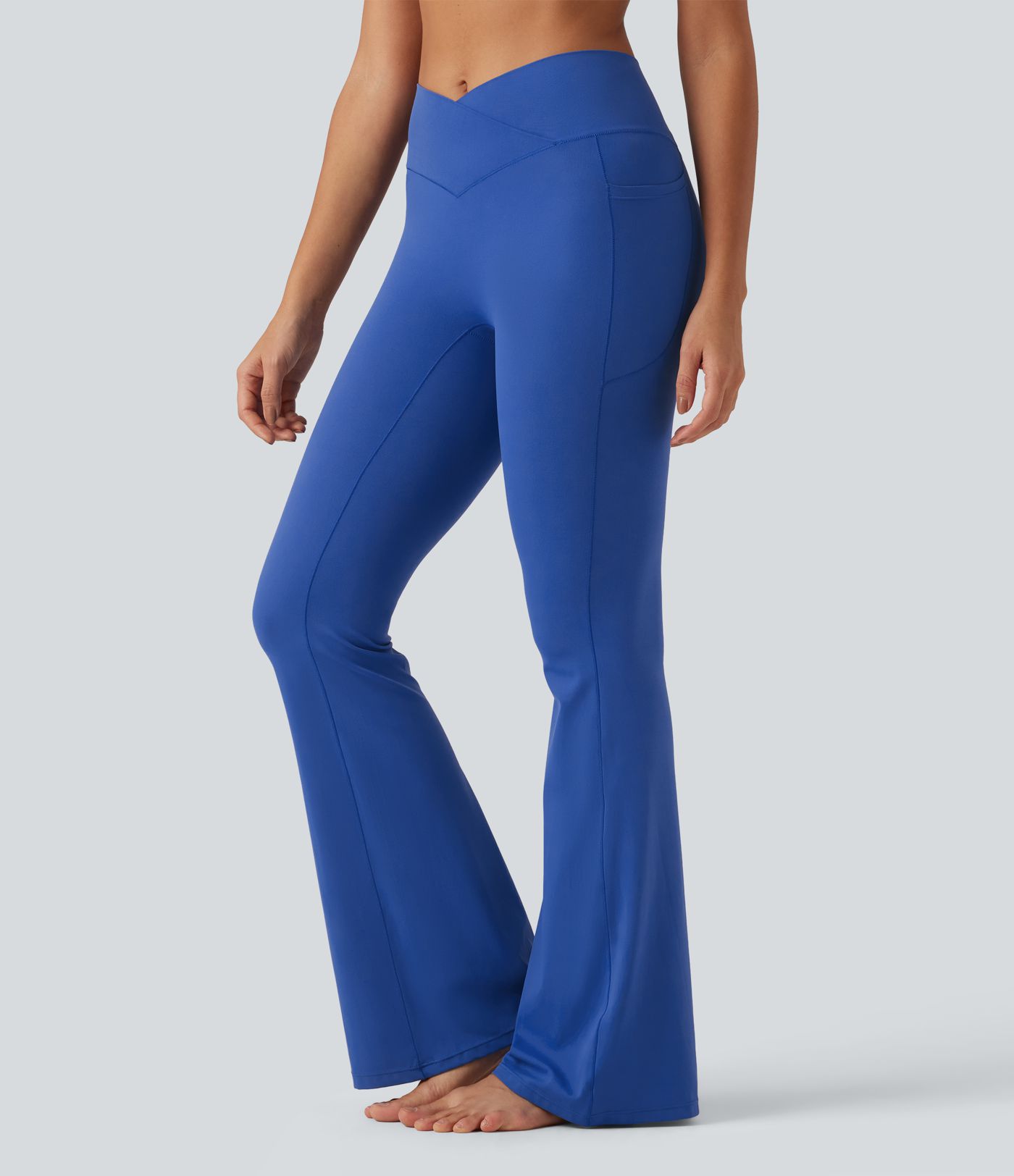 Legging de yoga flare SoftlyZero™ taille haute croisée avec poches