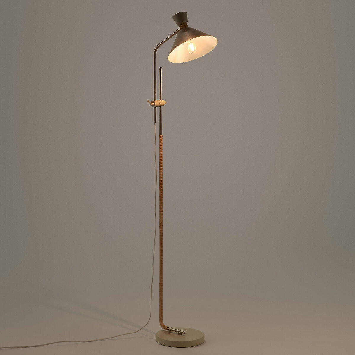 Lampadaire, Zoticus rotin