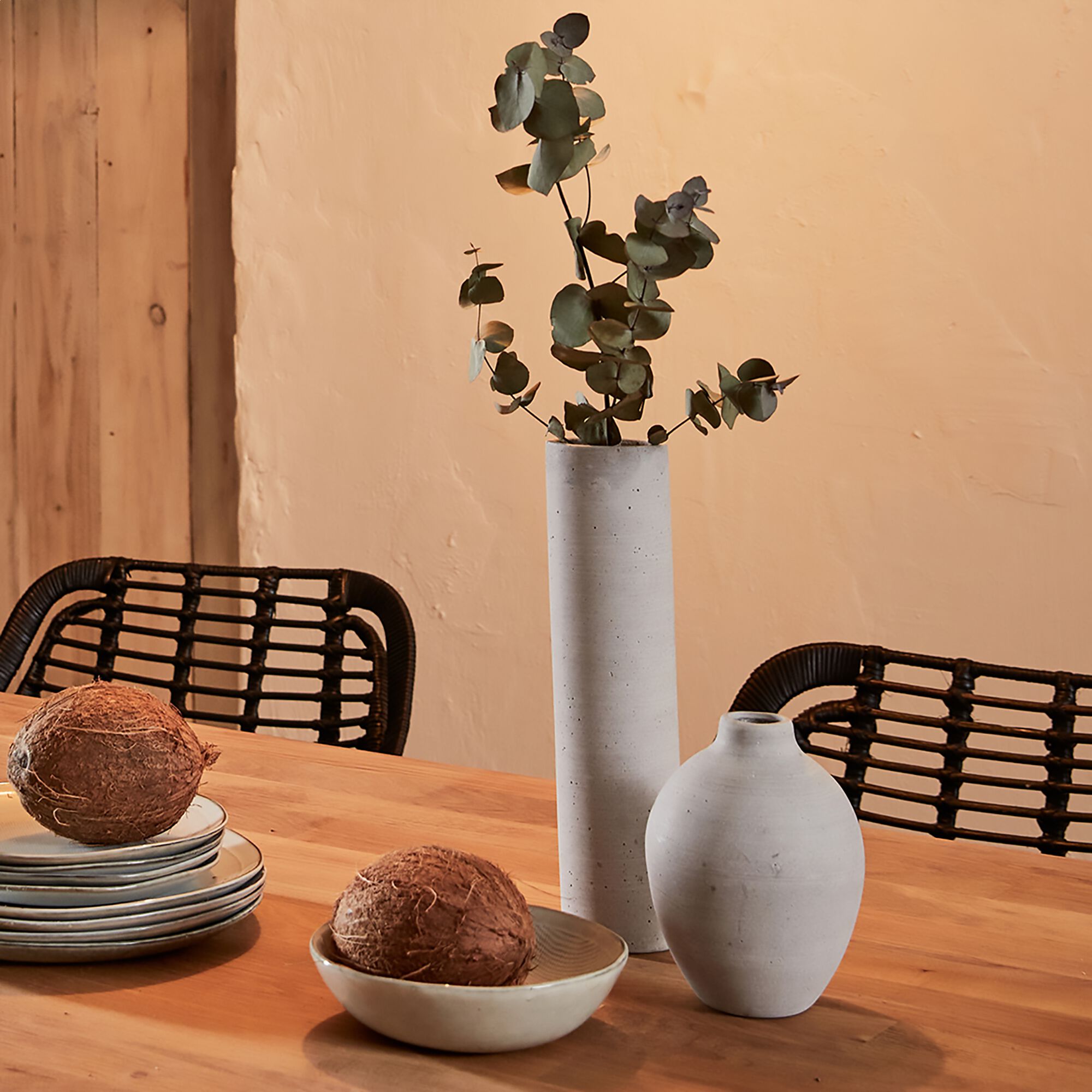 CALCIS - Vase boule en polystone effet béton H17cm - gris clair