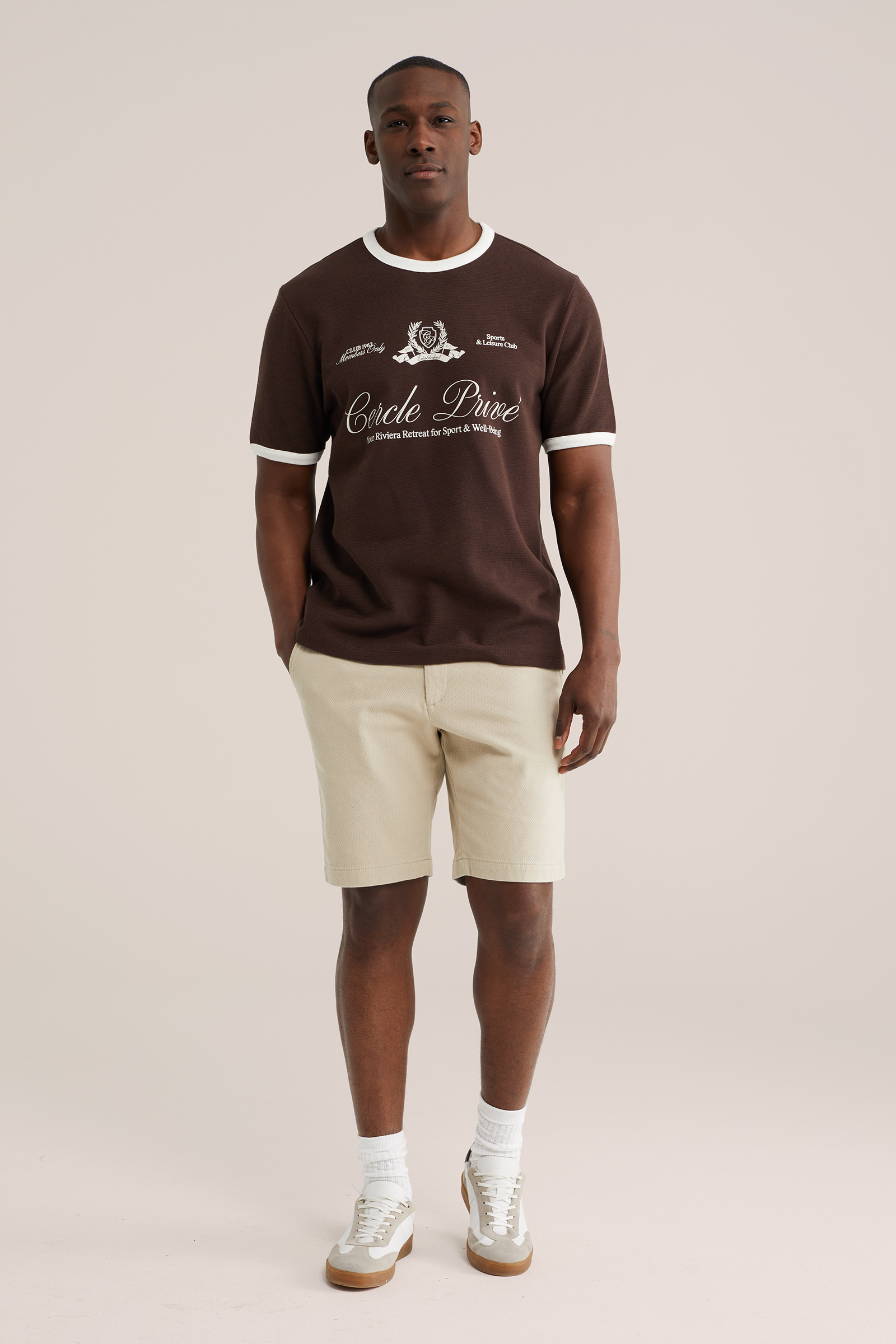 Heren regular fit comfort chinoshort met structuur