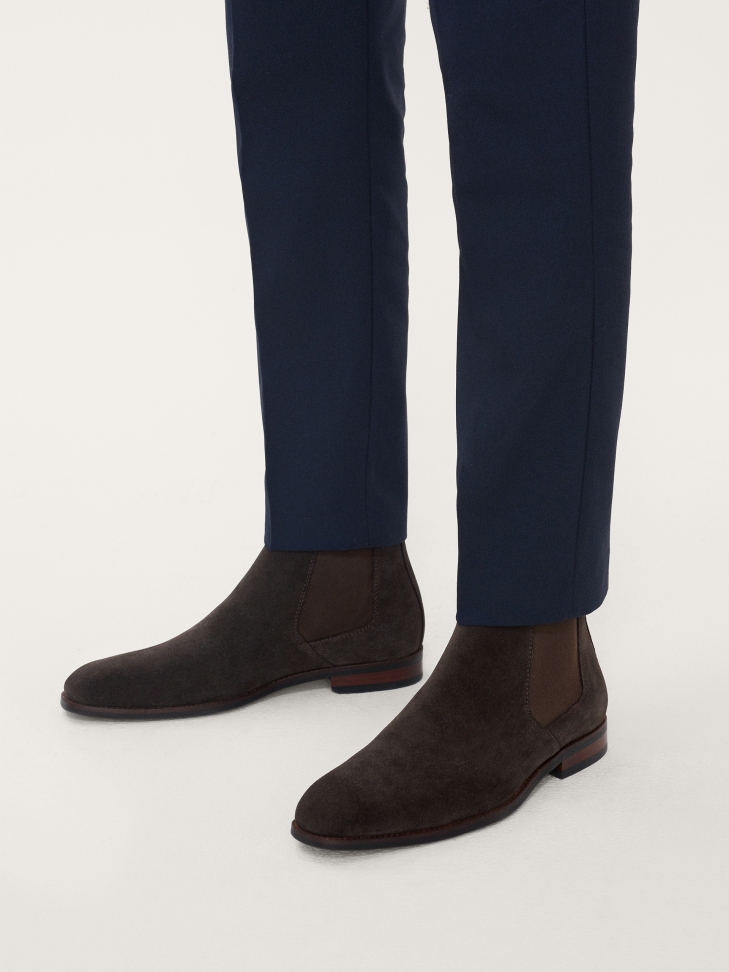 Men’s brown suede Chelsea boots