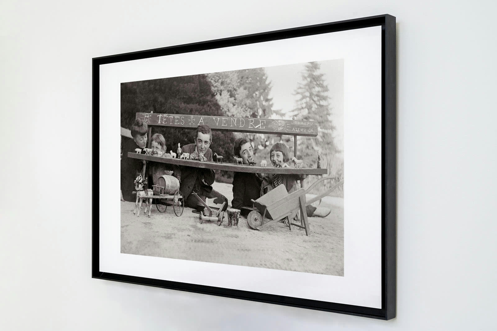 ENFANCE - Photo ancienne noir et blanc enfance n°19 cadre noir 30x45cm