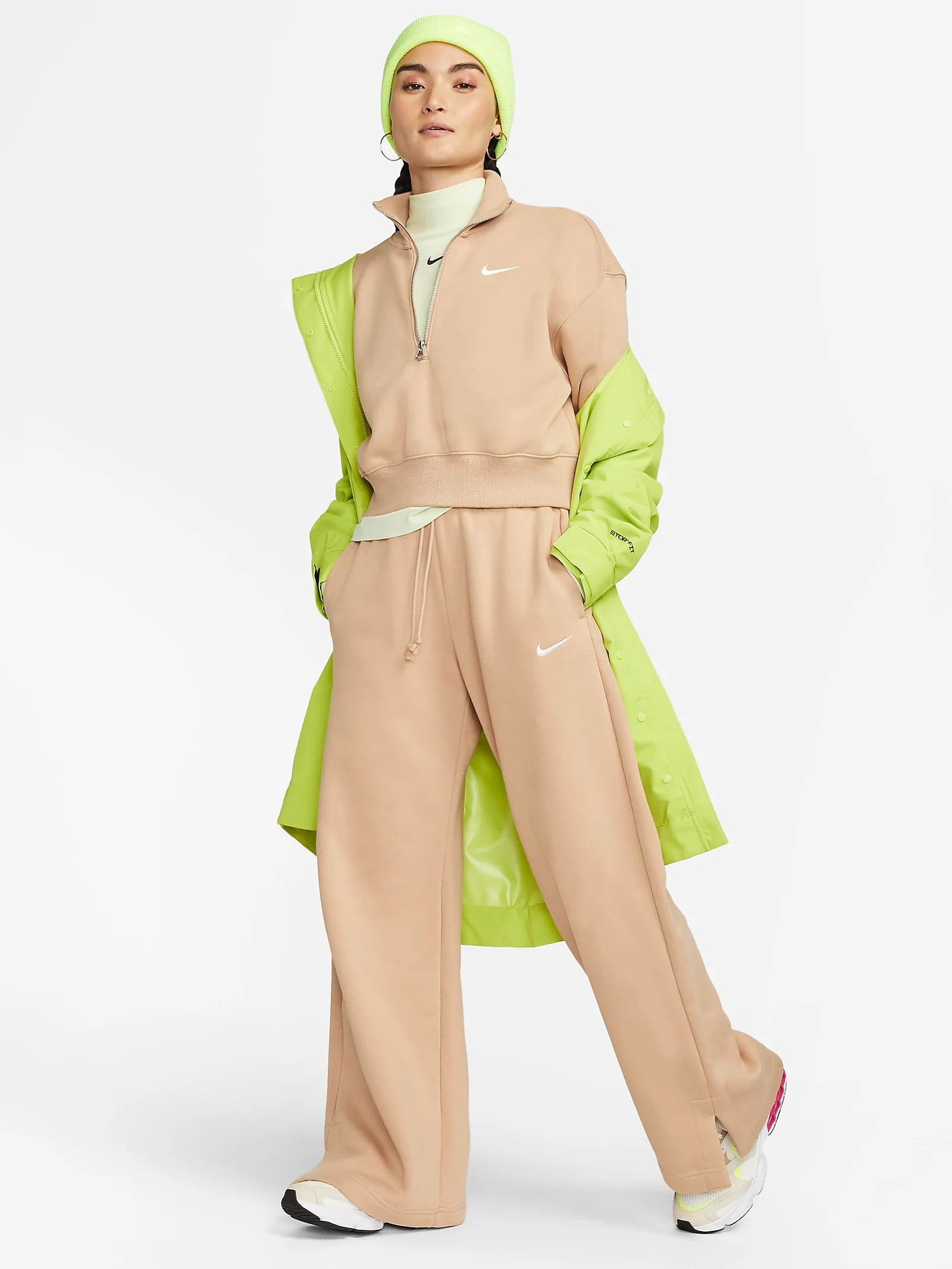 Sportswear Phoenix Fleece Wide-Leg Trackpants