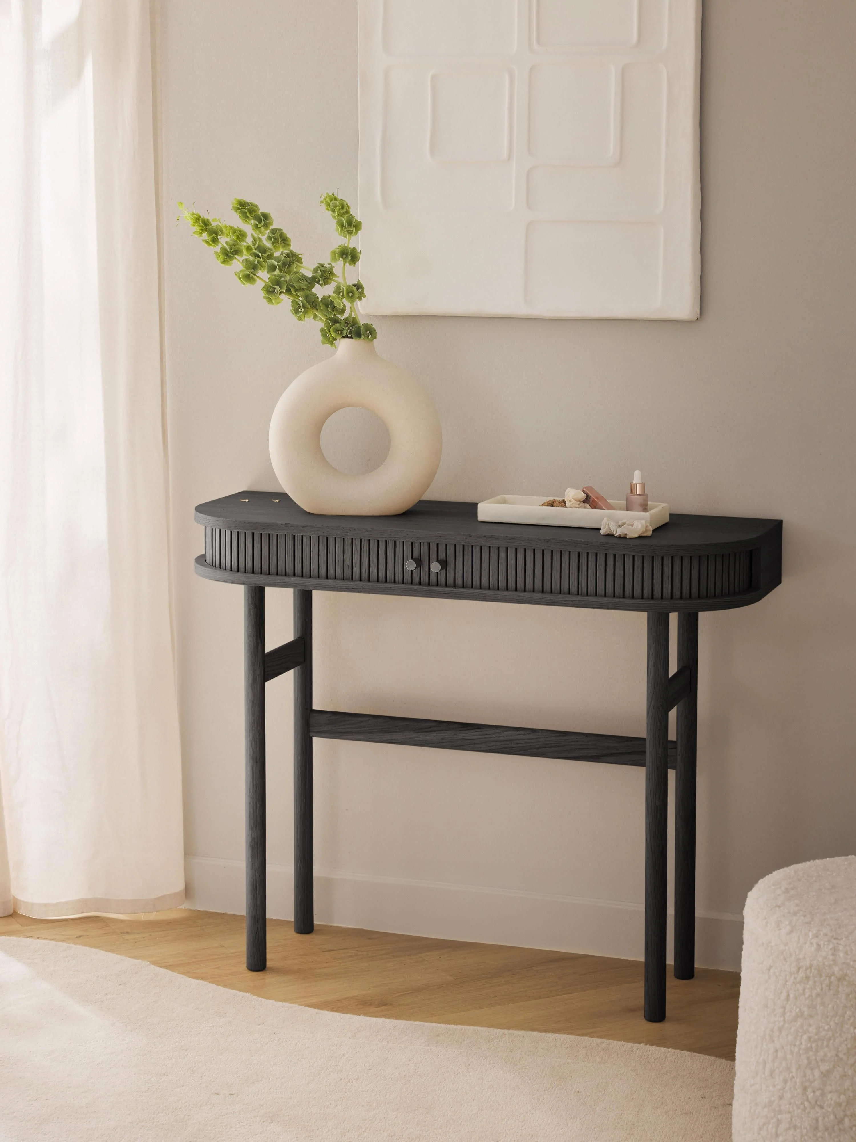 Konsole Calary mit geriffelter Front