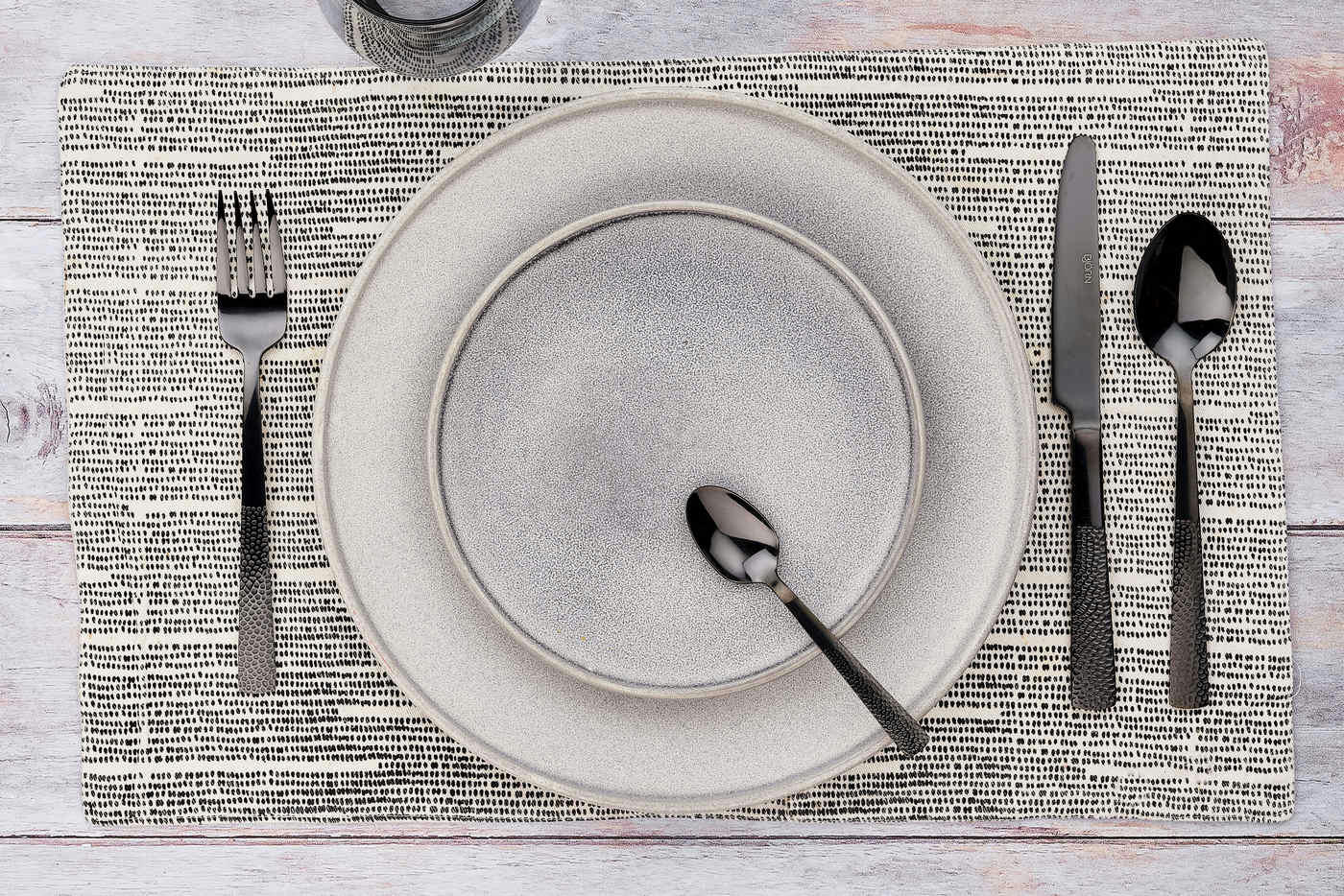 NUDE - Lot de 24 couverts de table en inox noir