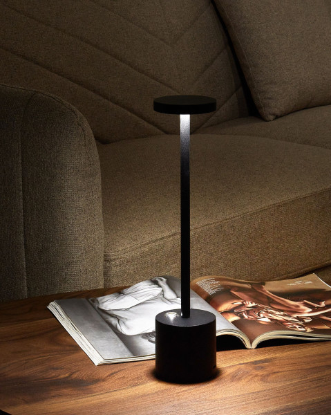 Nowoczesna lampa stołowa metalowa czarna