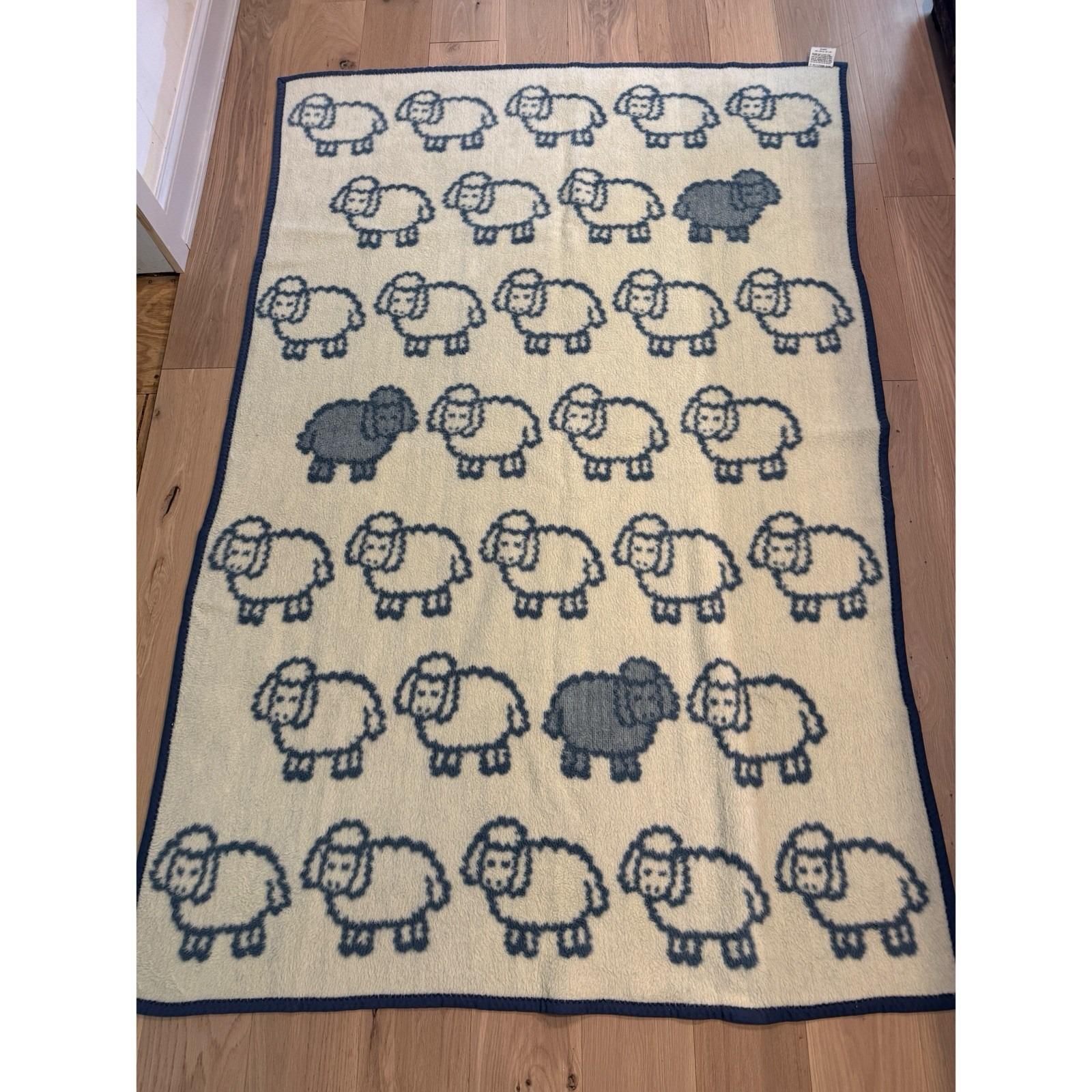 Vuteks Vukovar Crown Crafts Sheep Blanket Reversible Blue White Vintage 80x60
