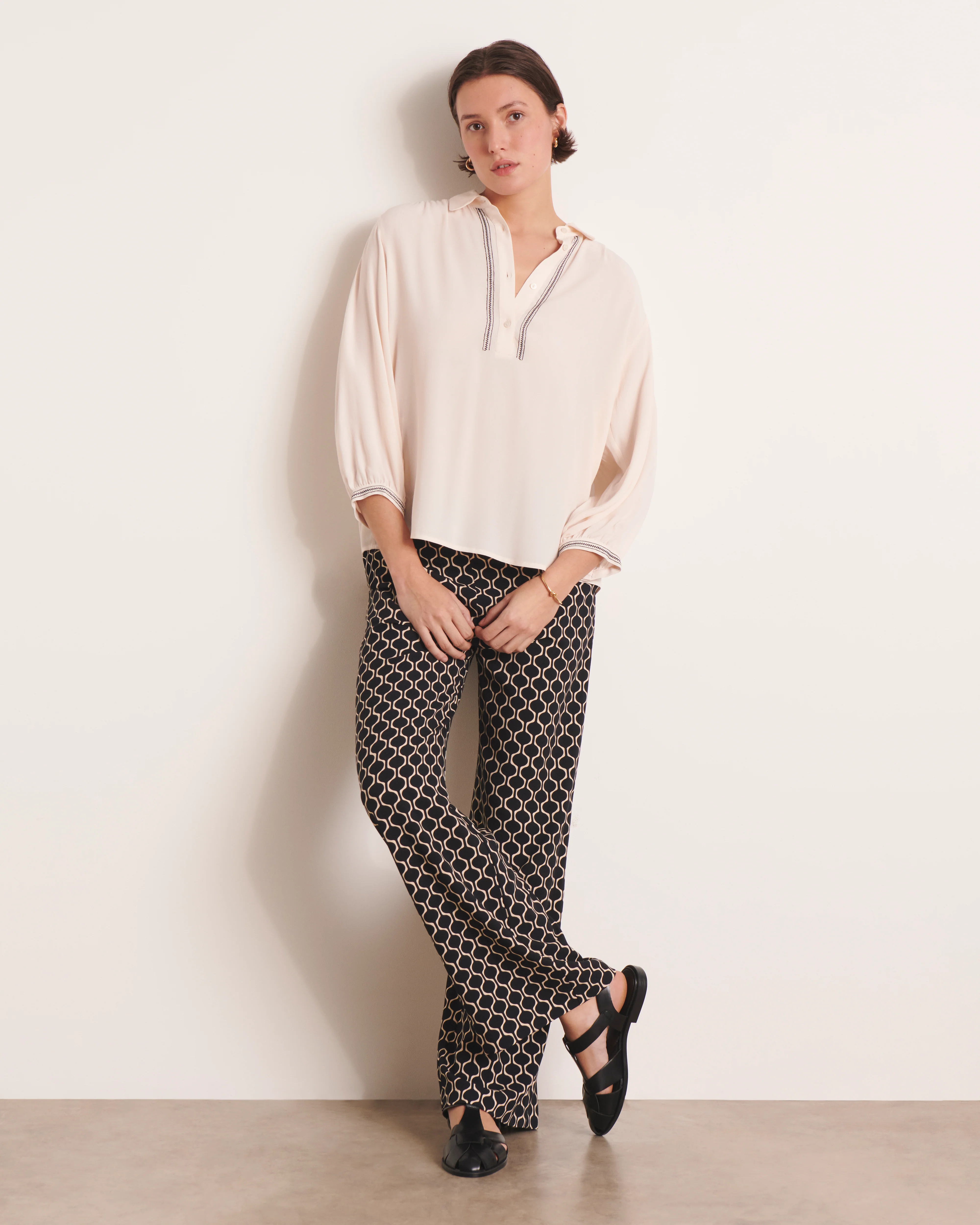 Blouse beige brodée CASTILLA/13080/012