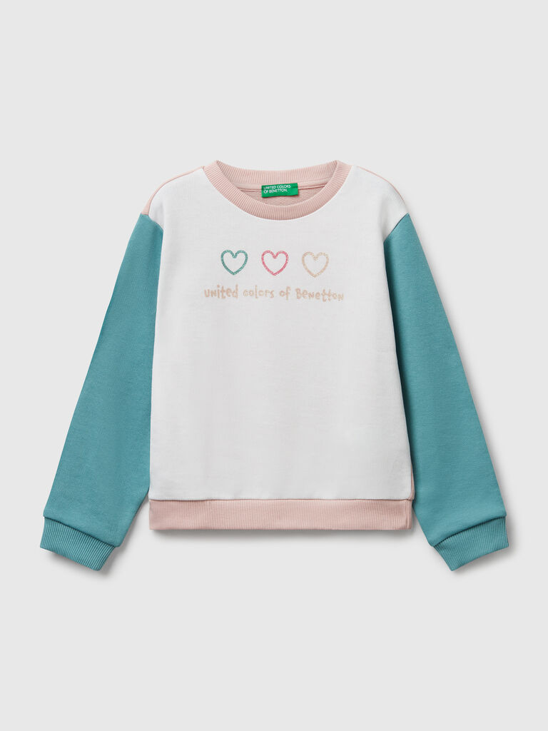 Sweatshirt with glittery print