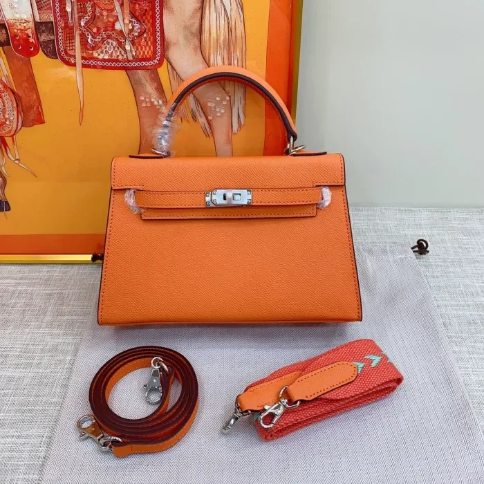 Hermès Kelly22 Silver Buckle Epsom Tote