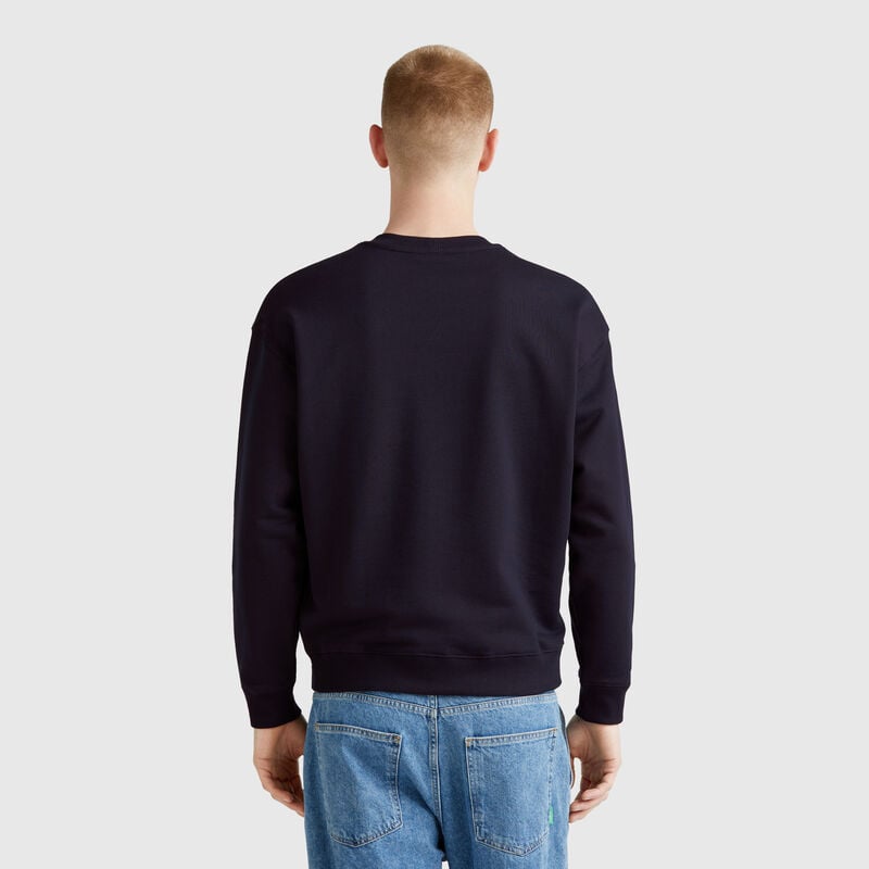 Warm sweatshirt with embroidered logo