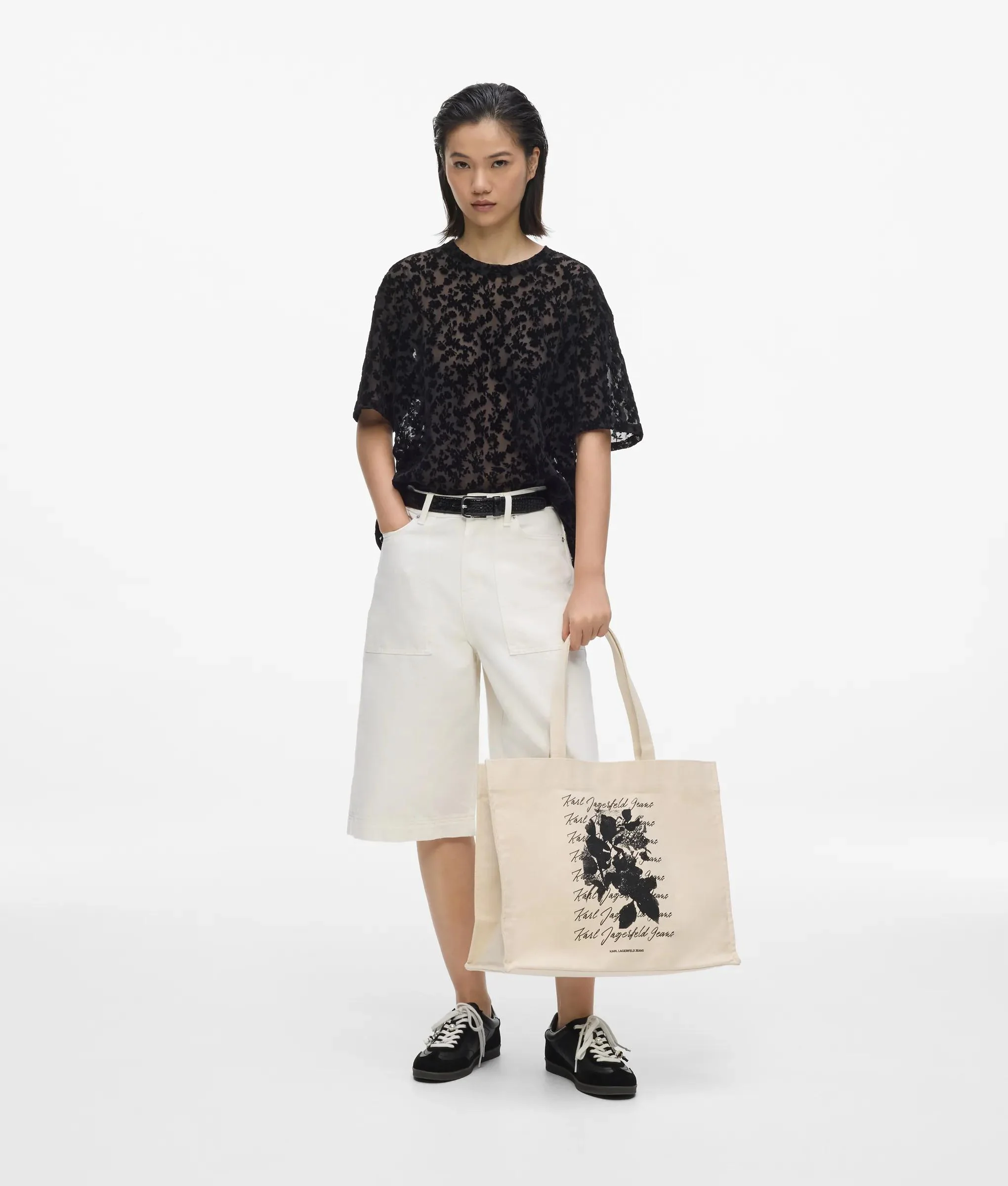 Sac cabas à motifs floraux