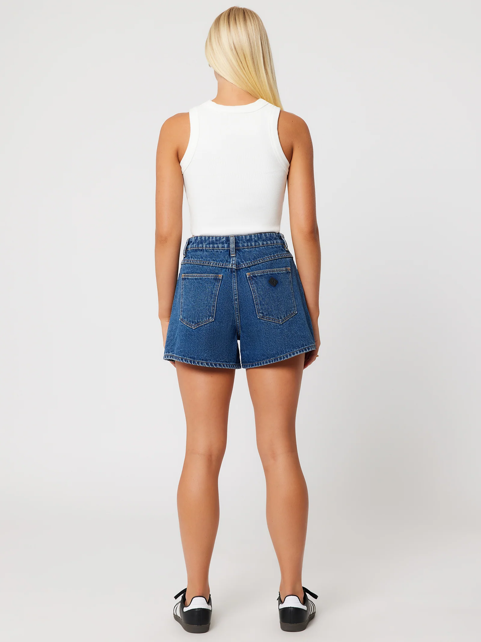 Venice Short Bella