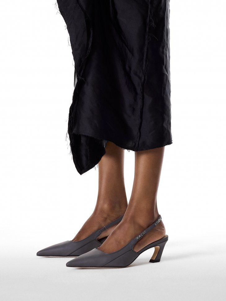 Leather pumps with open heel