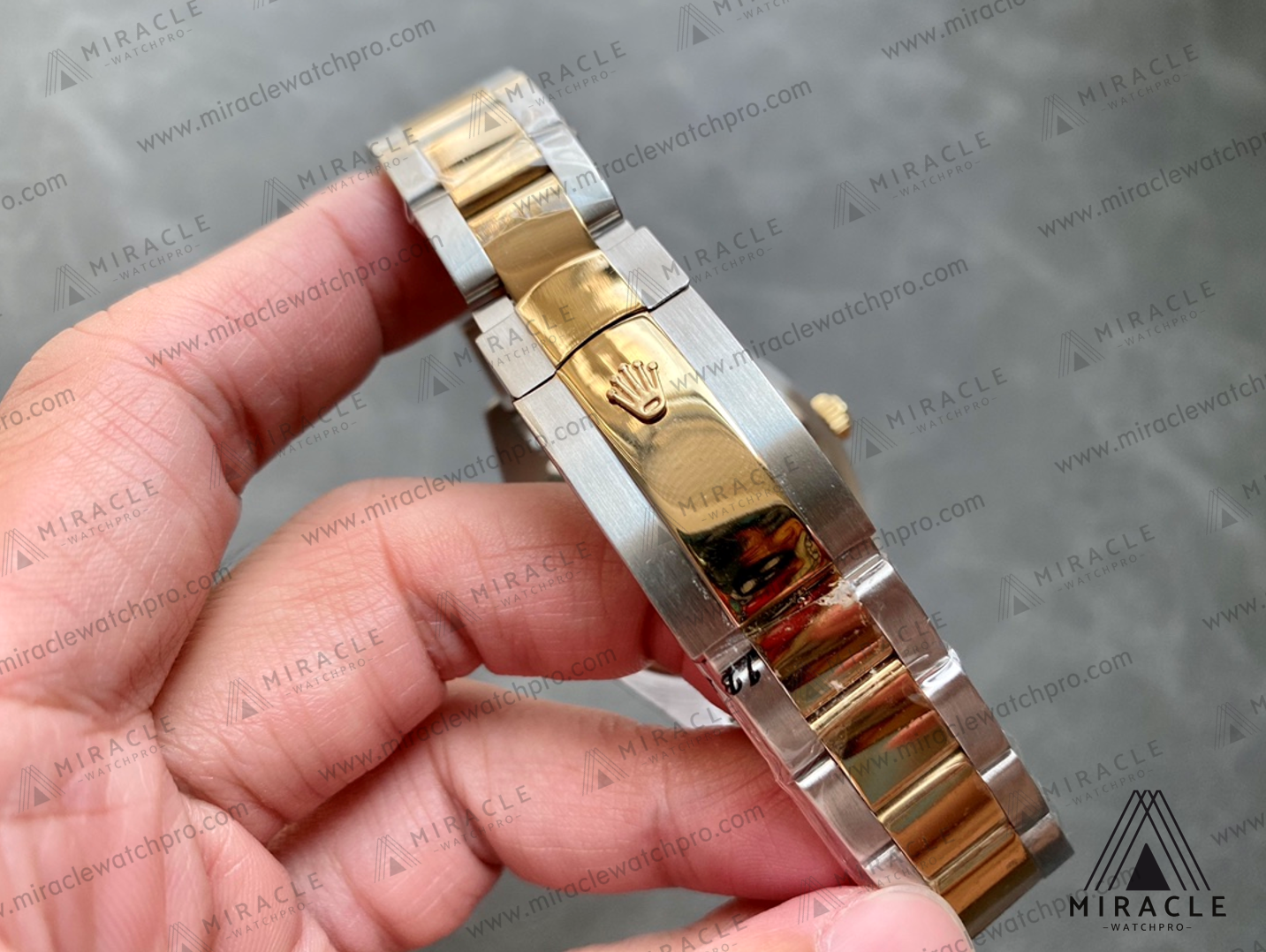 Replica Watch-ROLEX-Sky Dweller-REF.M326933-0001-ELITE CLONE-42MM