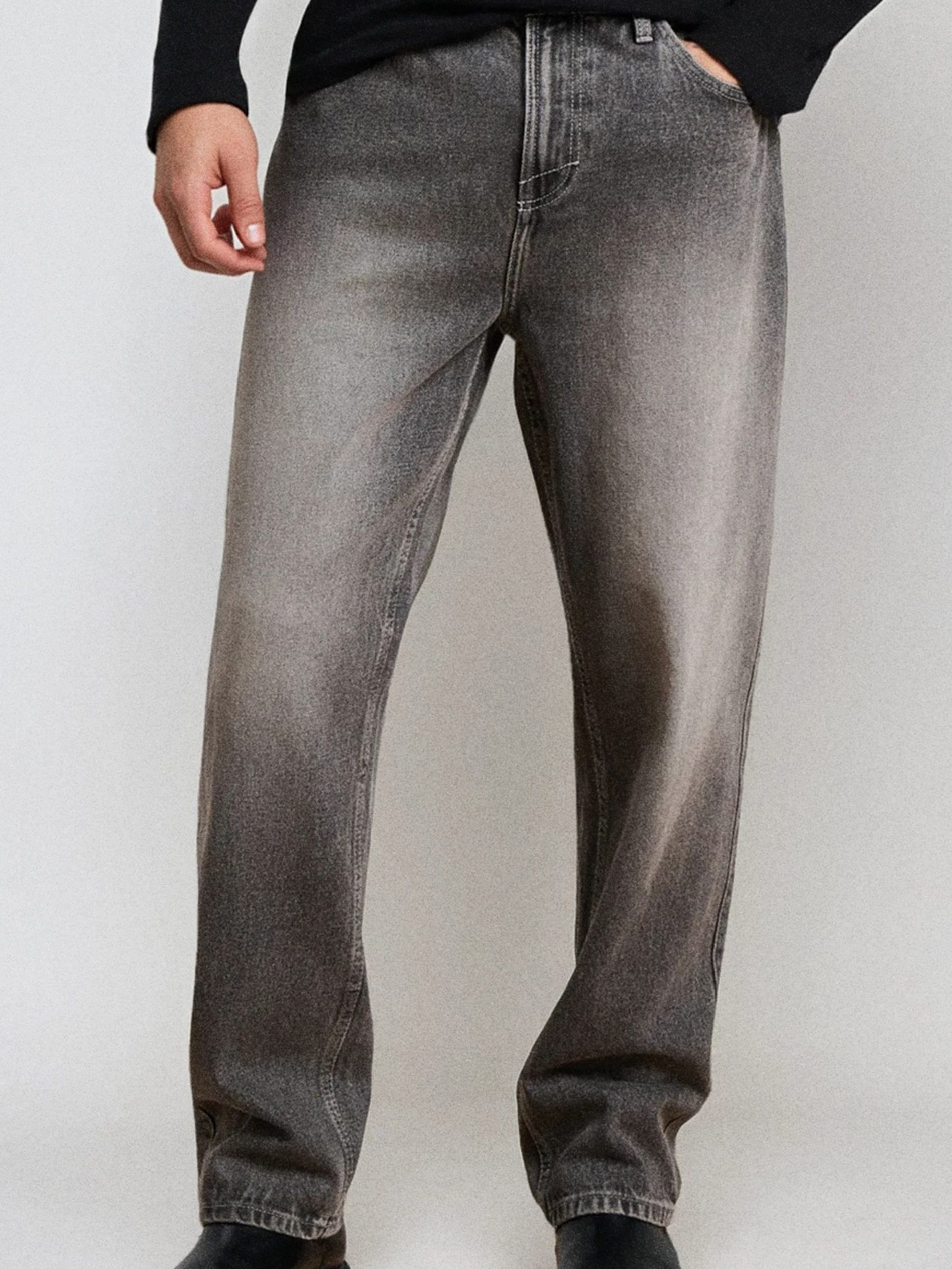 Jeansy loose fit z efektem sprania