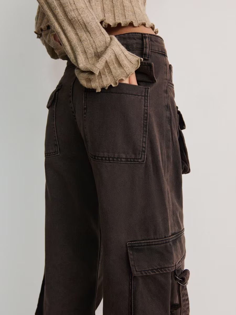 Jeans With Cargo Pockets
