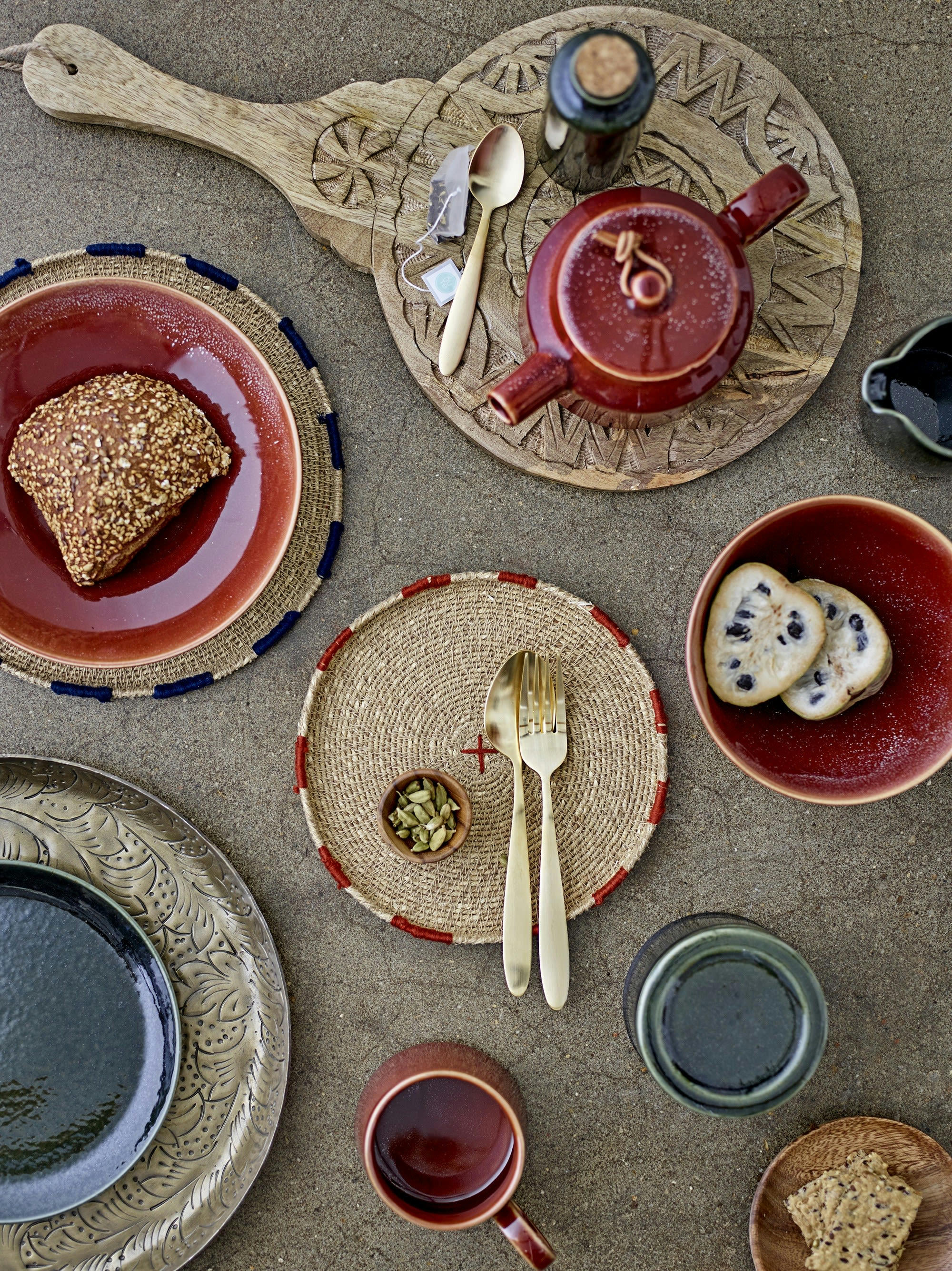 ELOIE - Assiette décorative en fibres naturelles beige