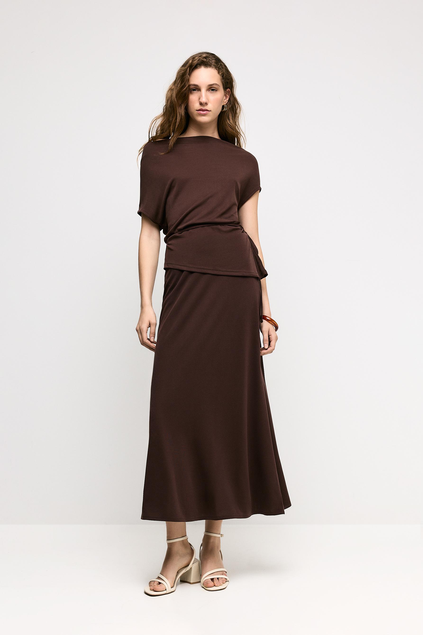 Falda midi fluida