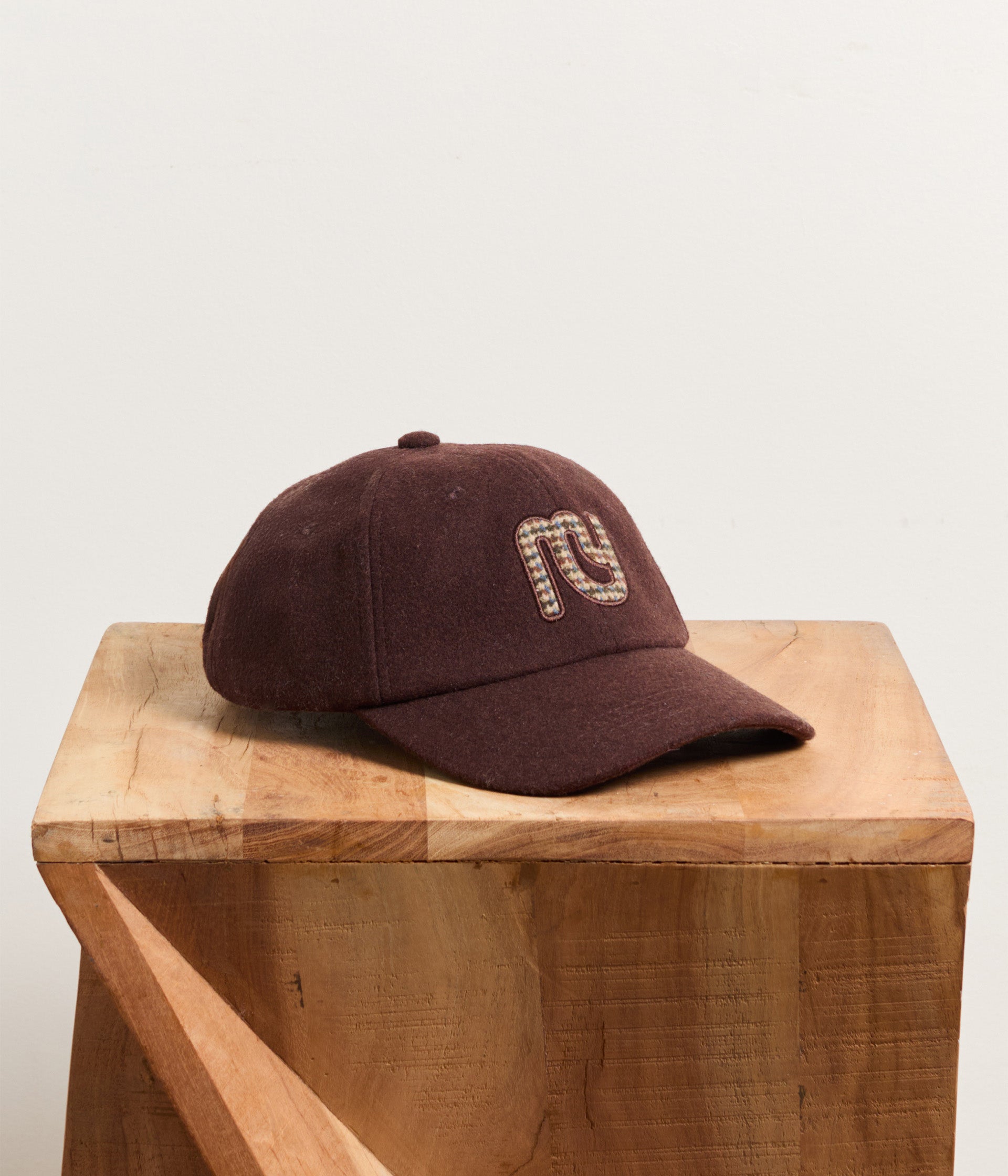 Casquette chocolat brodée Alvina