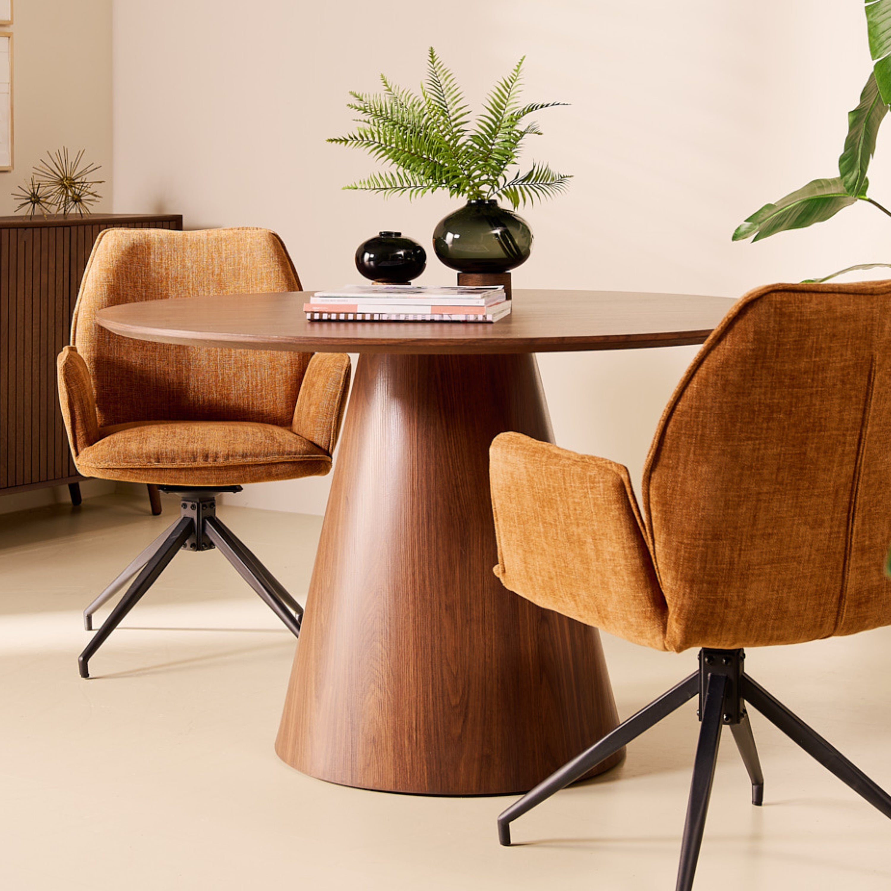 by fonQ Livo Eettafel - Ø 120 cm - Walnoot