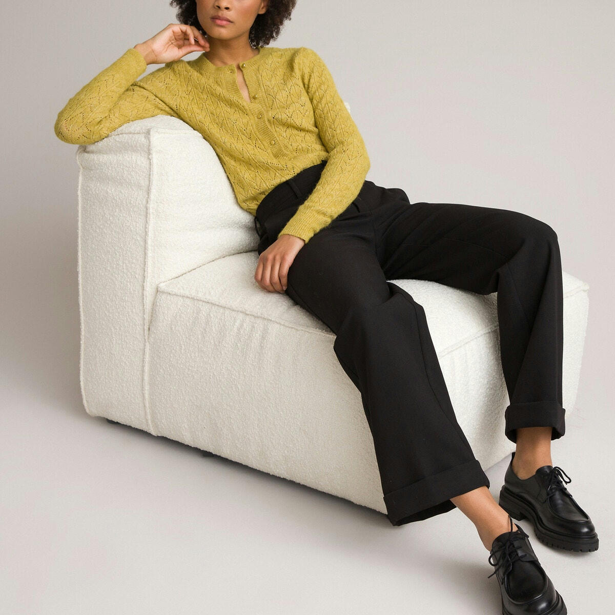 Pantalon droit à revers en polyviscose