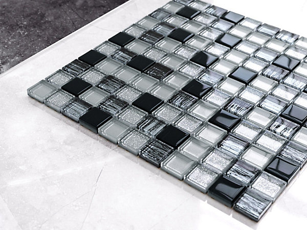 Mosaïque en verre sur filet pour salle de bain ou cuisine 30 cm x 30 cm - Black sabbath