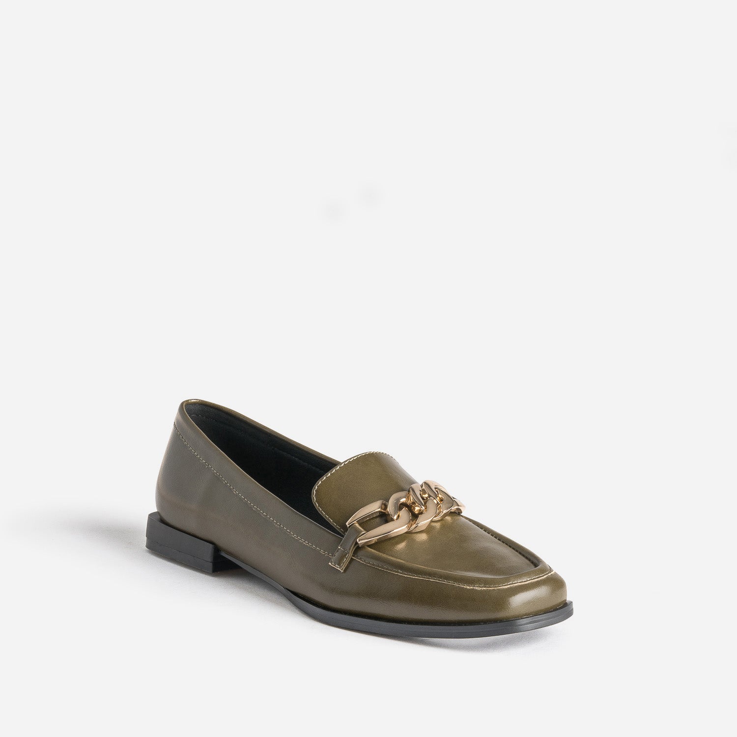 Mocassin kaki avec chaîne dorée