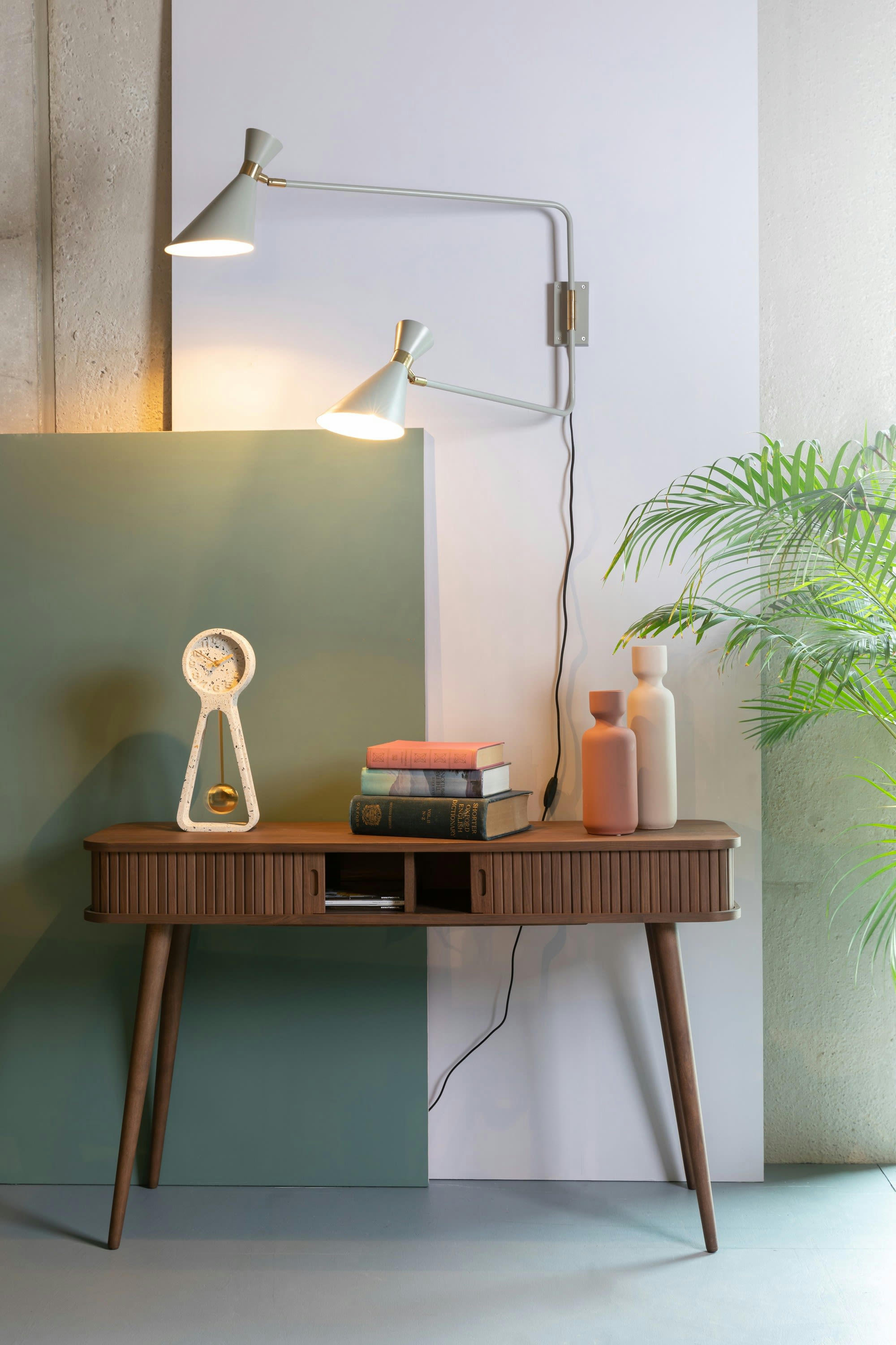 BARBIER - Console en noyer marron