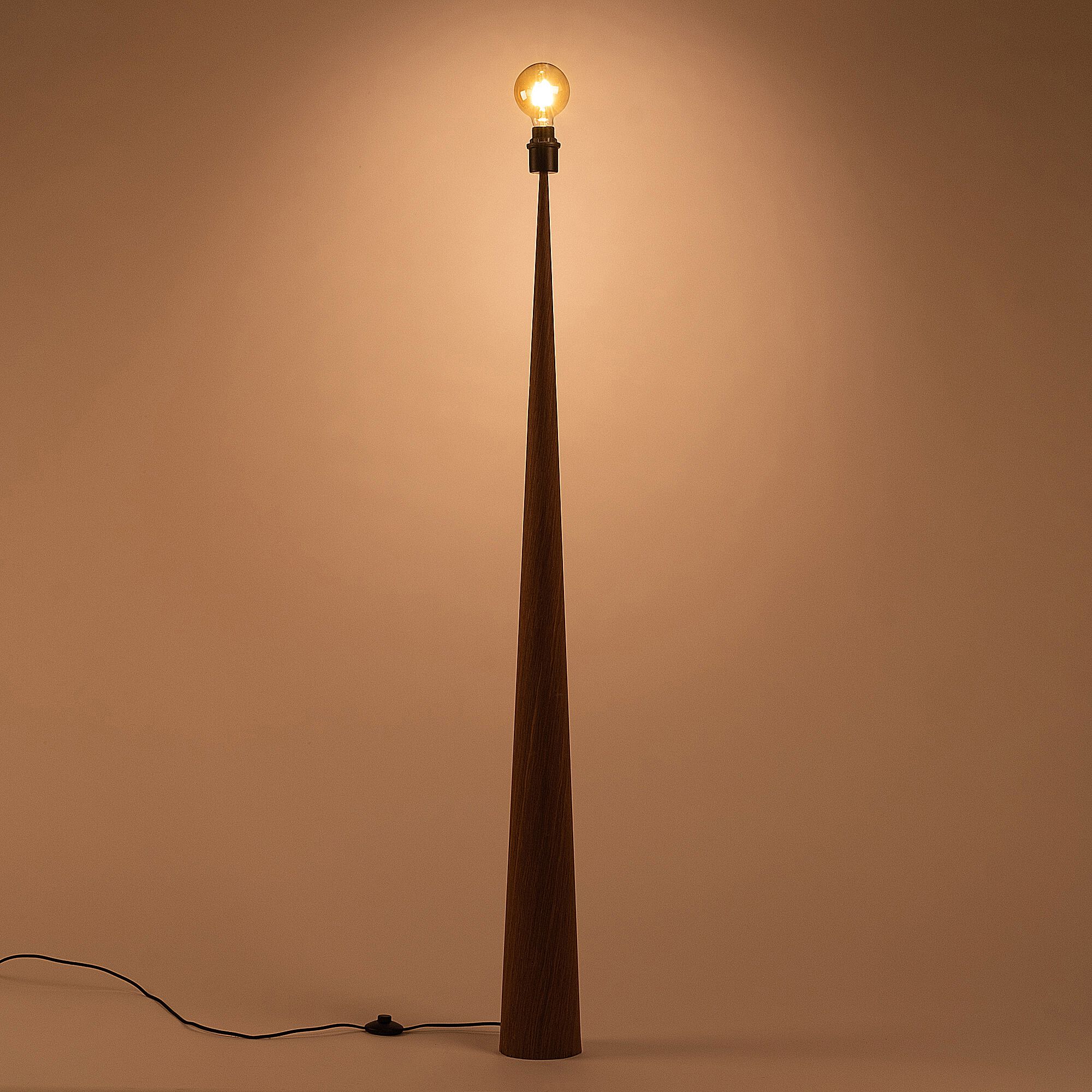 KONE - Pied de lampadaire en métal effet bois H157cm - bois foncé