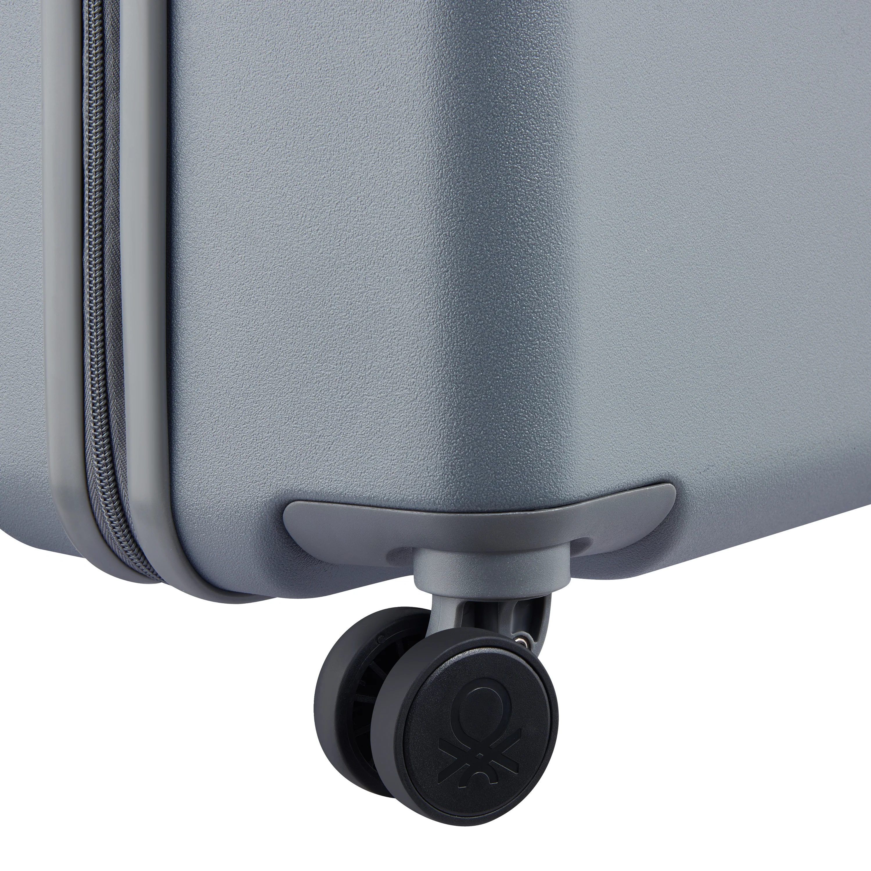 UCB HARDSIDE - M (66CM)