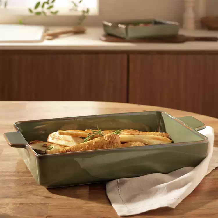 Habitat Reactive 40cm Large Ceramic Roaster