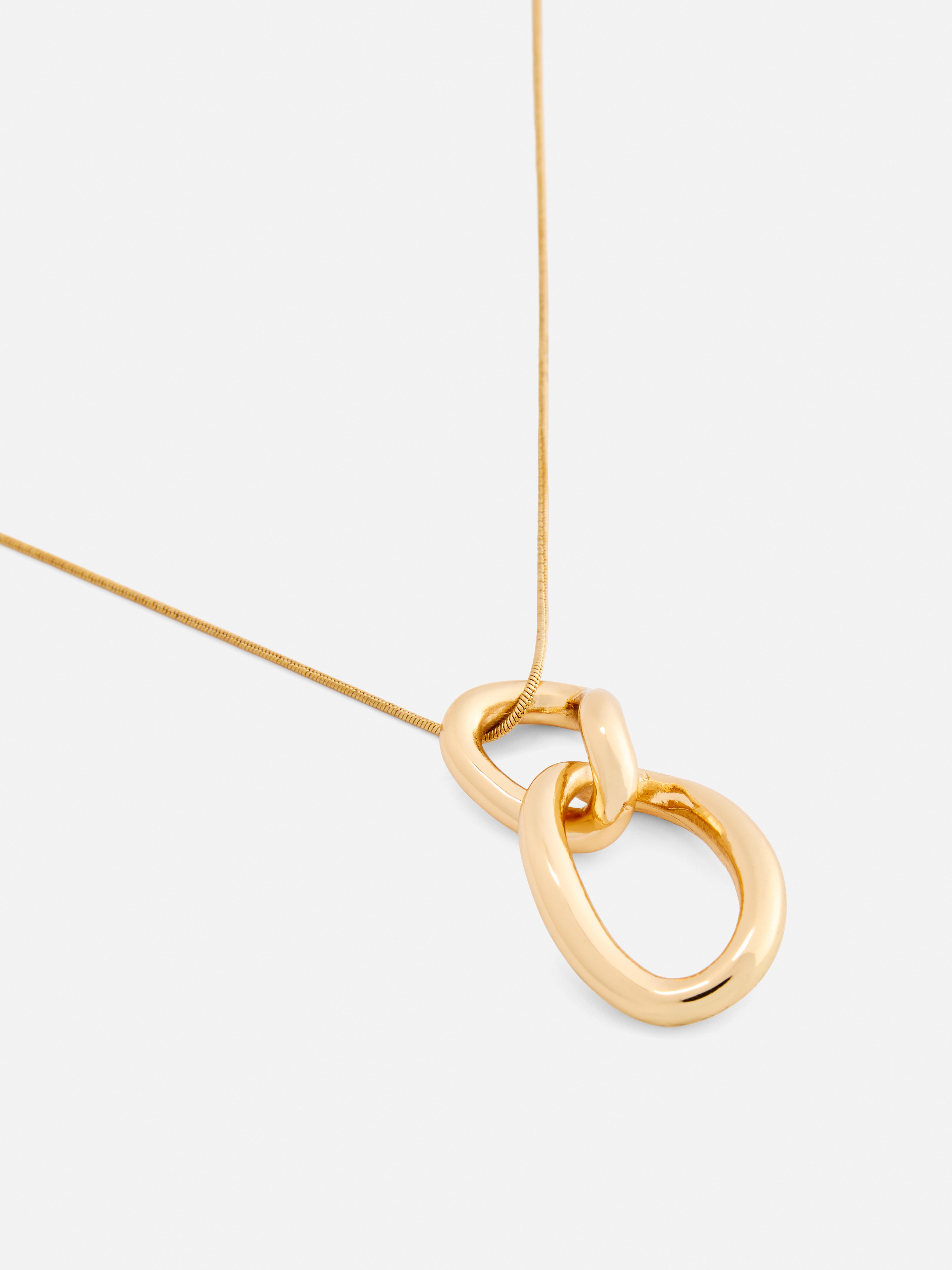 The Edit Twist Chain Pendant Necklace