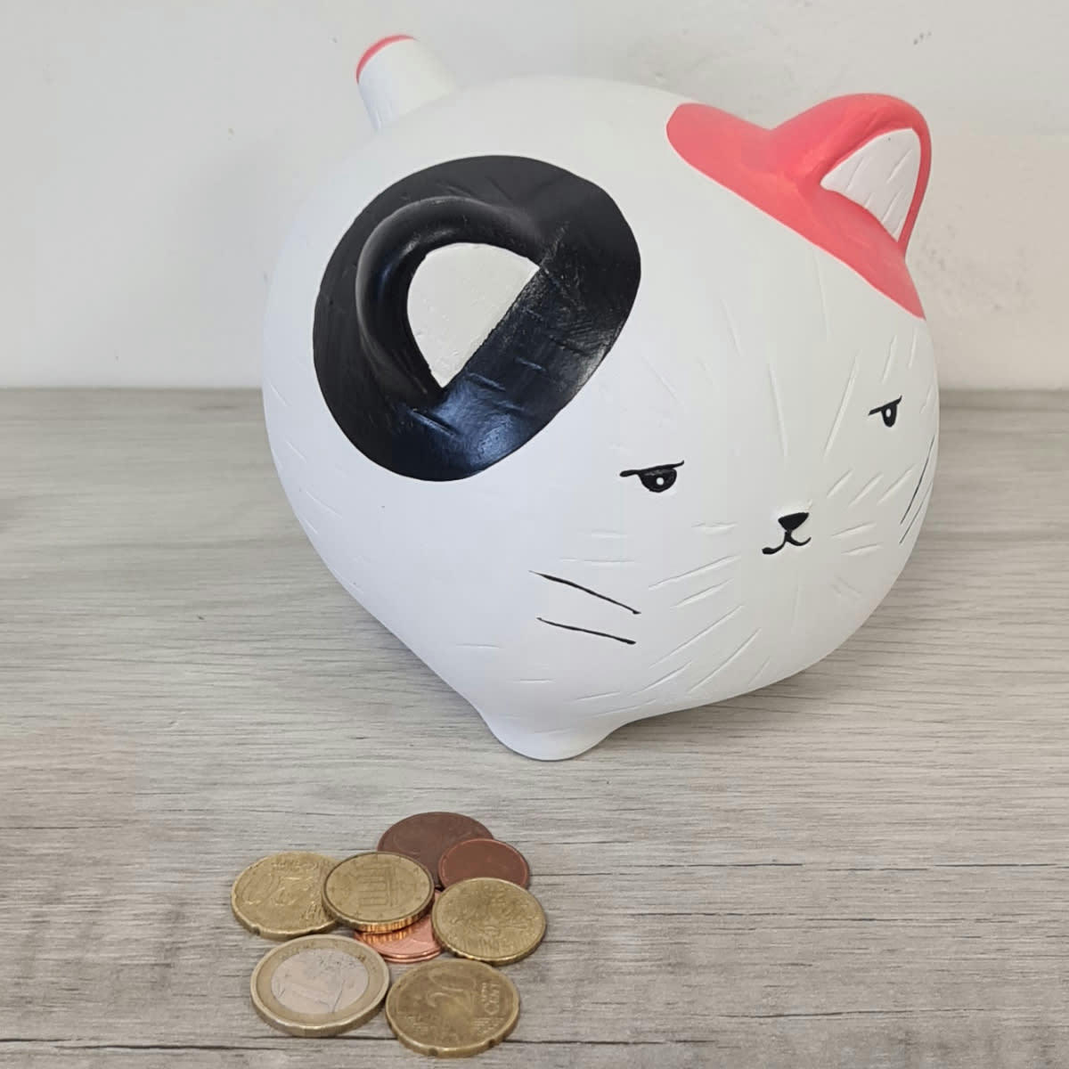 - Tirelire chat kawaii en céramique