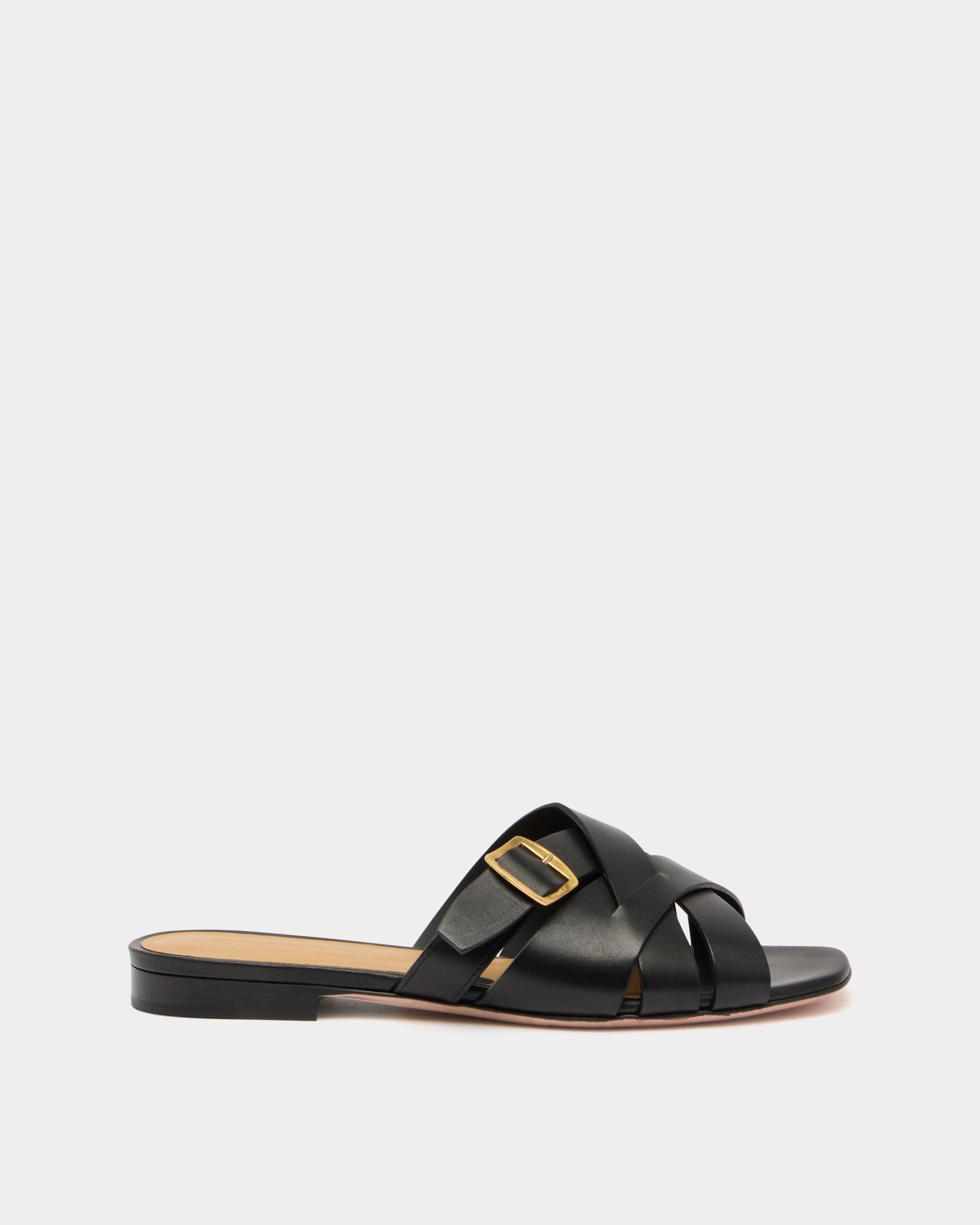 Flache Essence Sandalen aus Leder in Schwarz